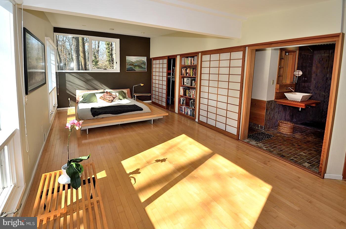 HOLLIN HILLS - Residential Lease