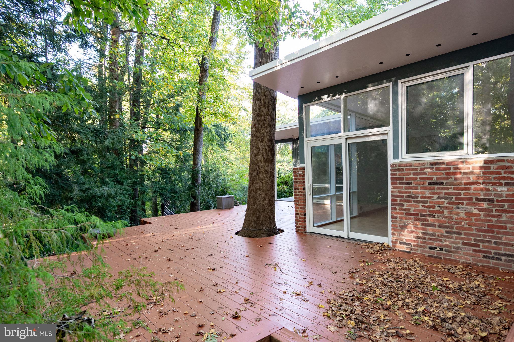 HOLLIN HILLS - Residential Lease