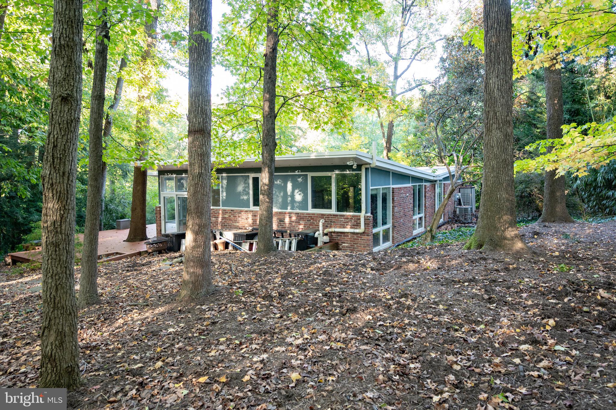 HOLLIN HILLS - Residential Lease