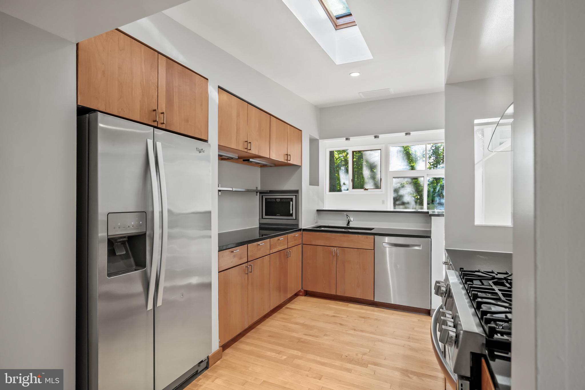 HOLLIN HILLS - Residential Lease