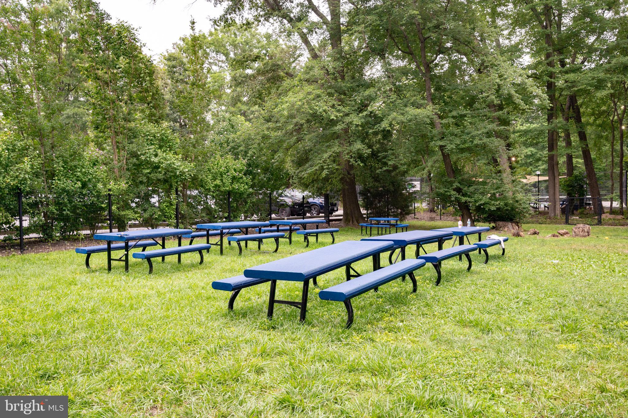 HOLLIN HILLS - Residential Lease