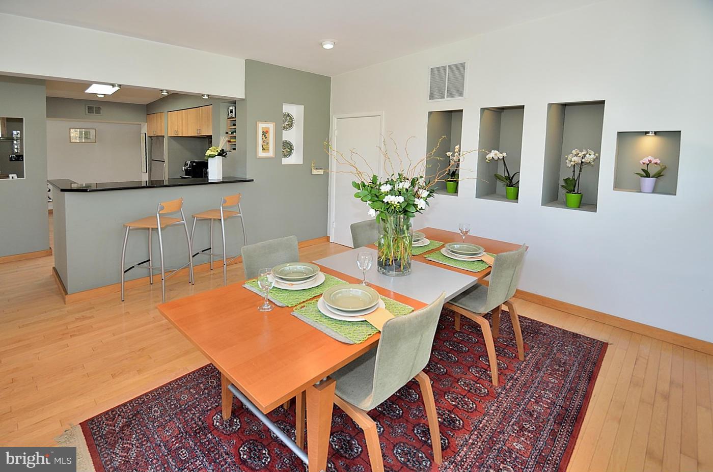 HOLLIN HILLS - Residential Lease