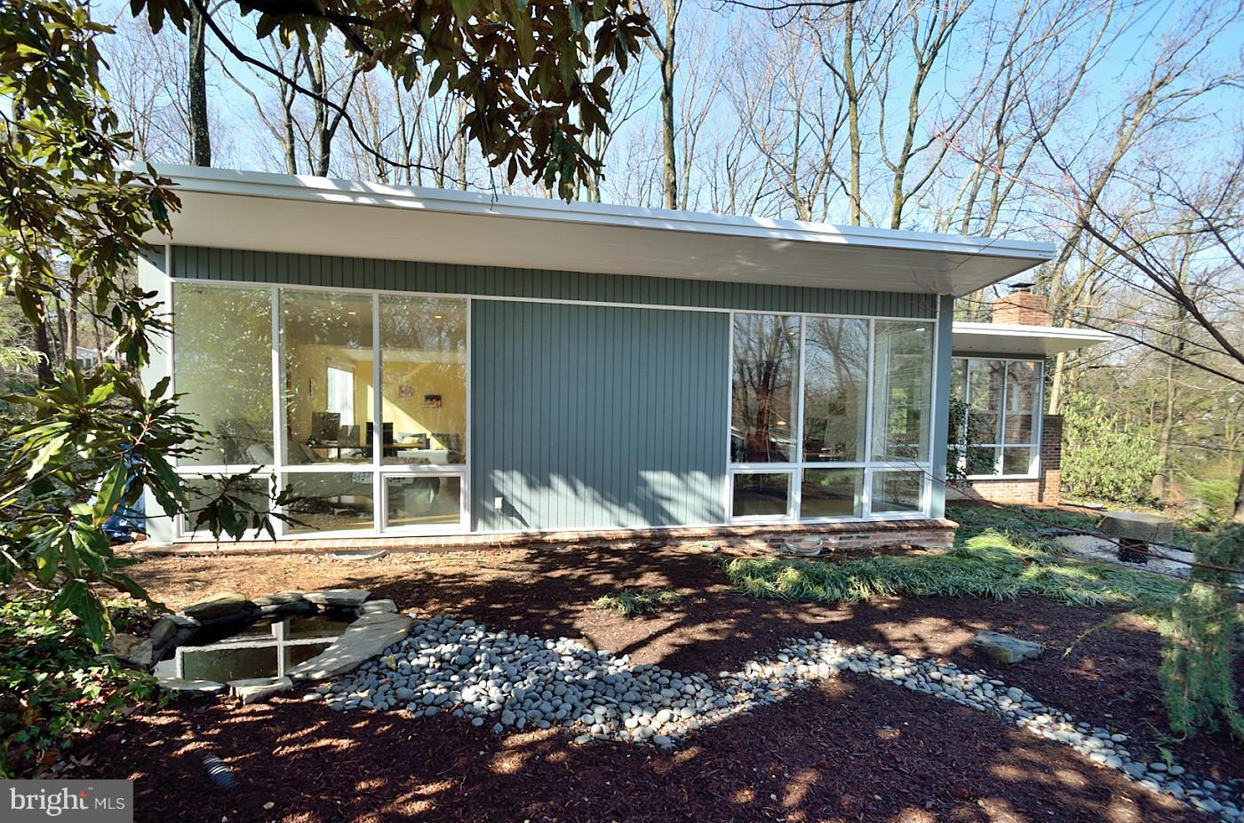 HOLLIN HILLS - Residential Lease