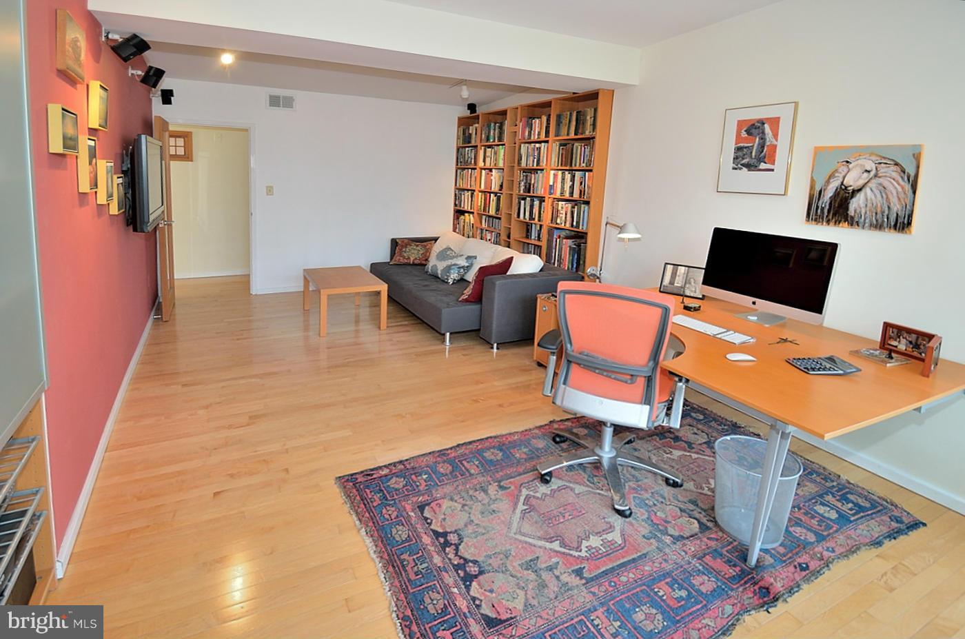 HOLLIN HILLS - Residential Lease