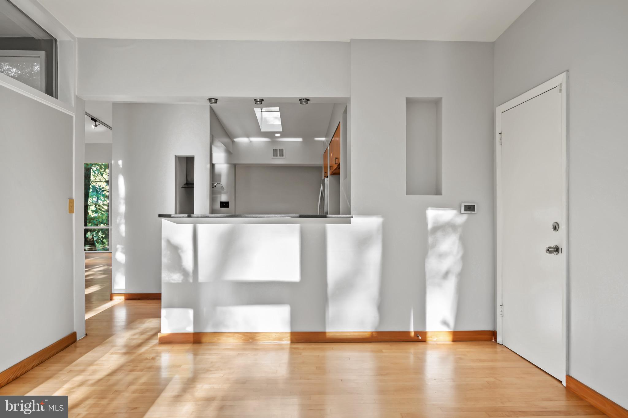 HOLLIN HILLS - Residential Lease