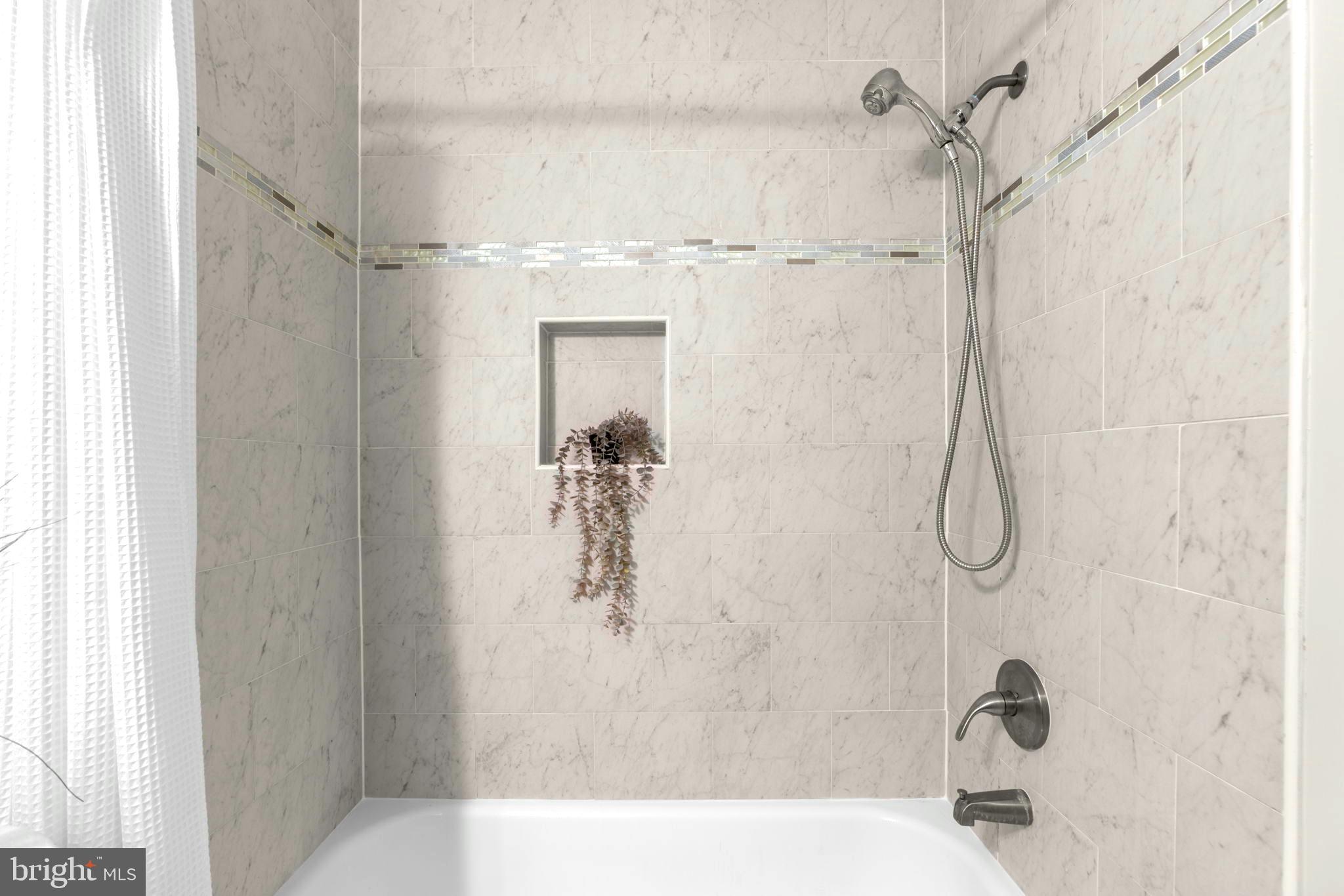 CALVERTON - Residential