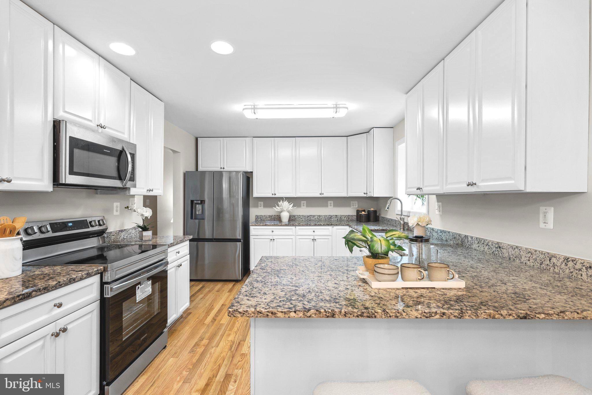 CALVERTON - Residential