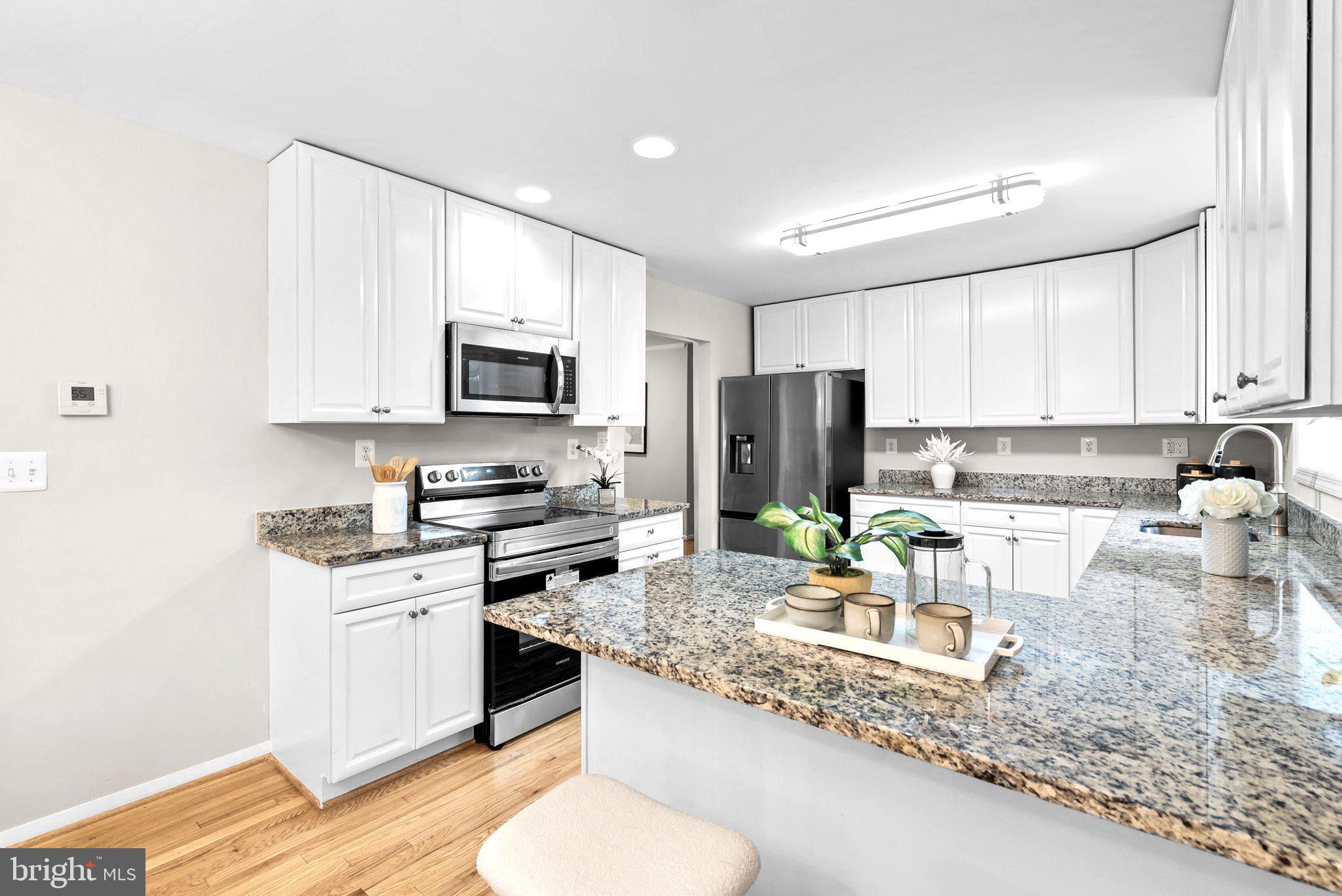 CALVERTON - Residential