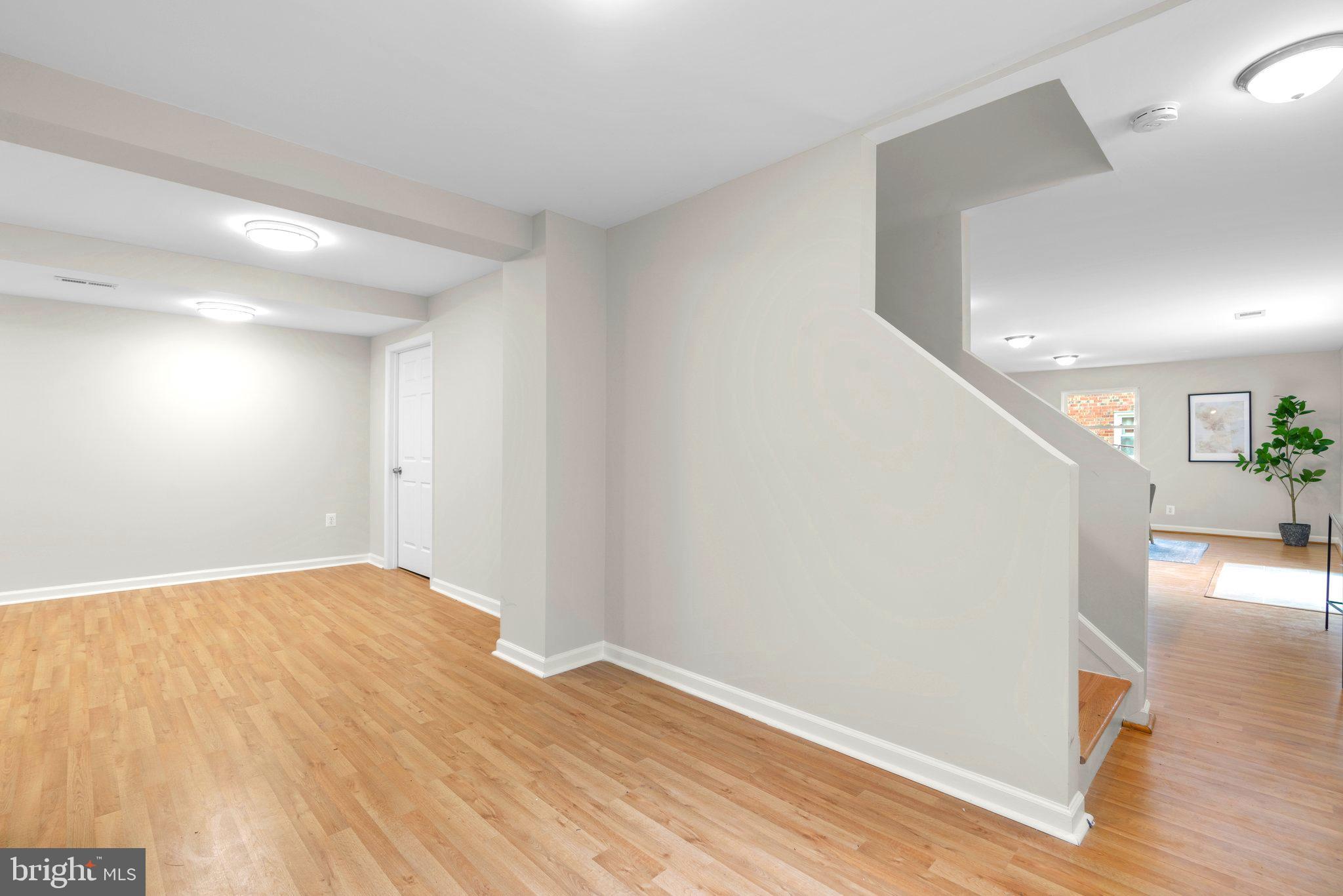 CALVERTON - Residential