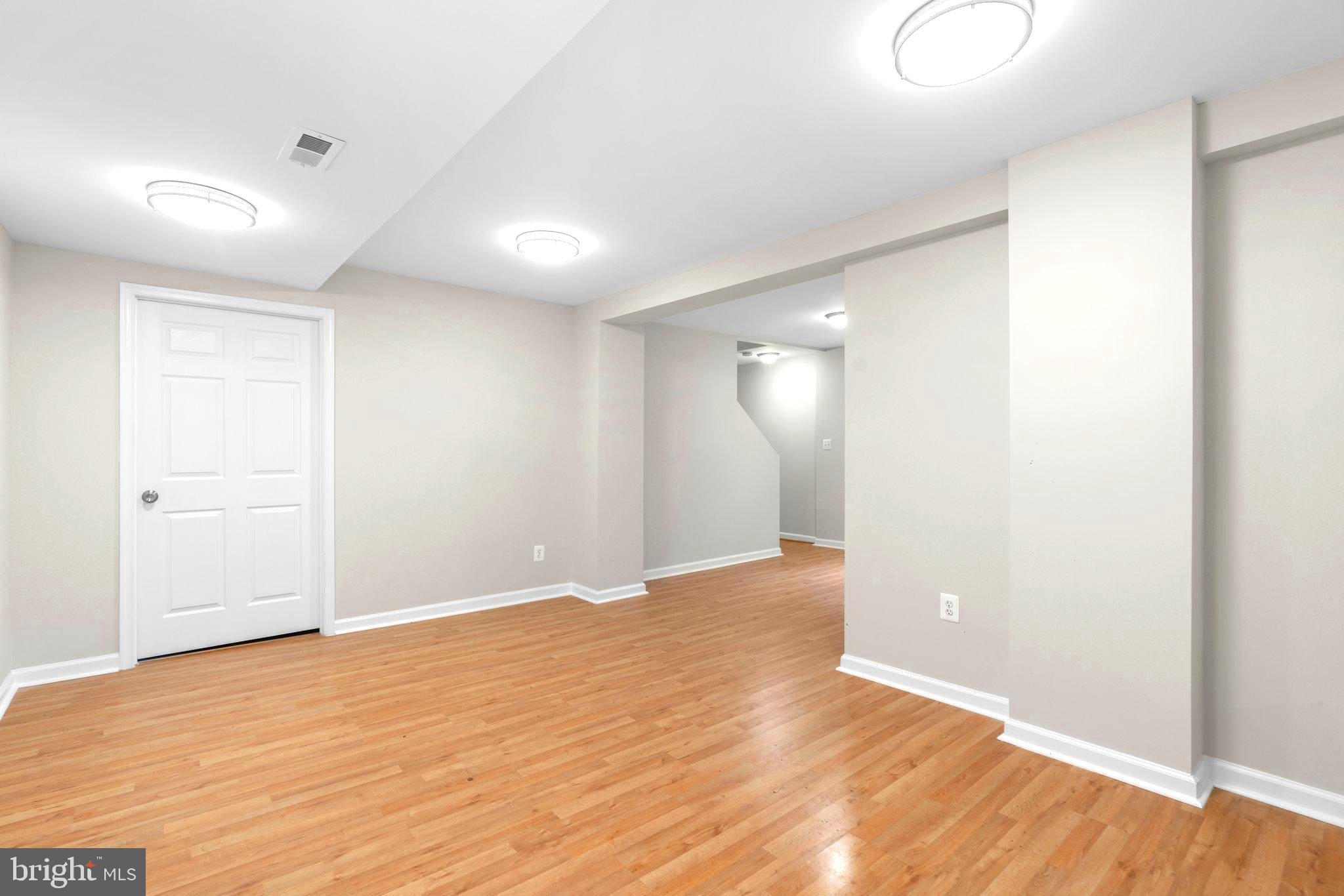 CALVERTON - Residential