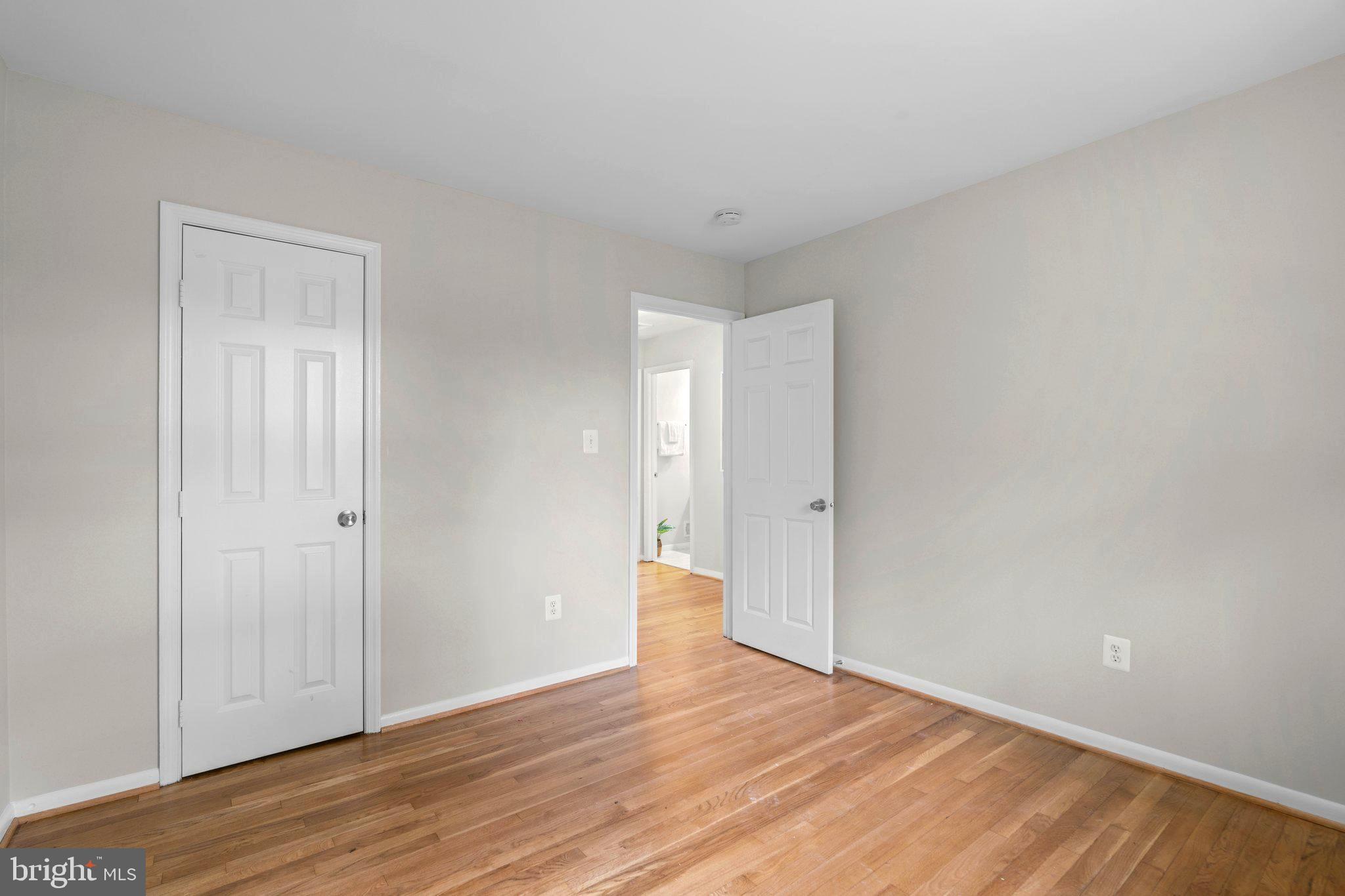 CALVERTON - Residential