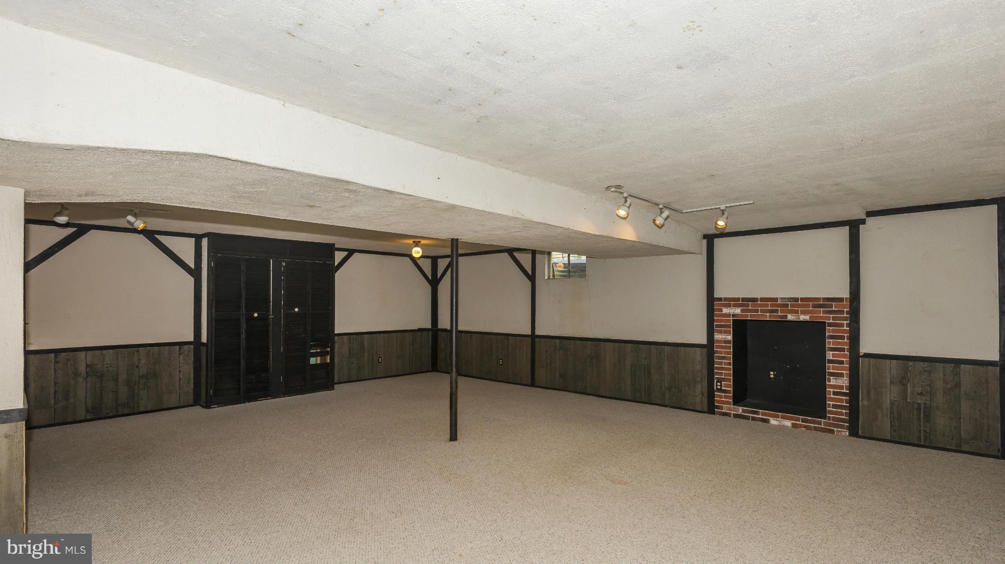 HICKORY RIDGE - Residential