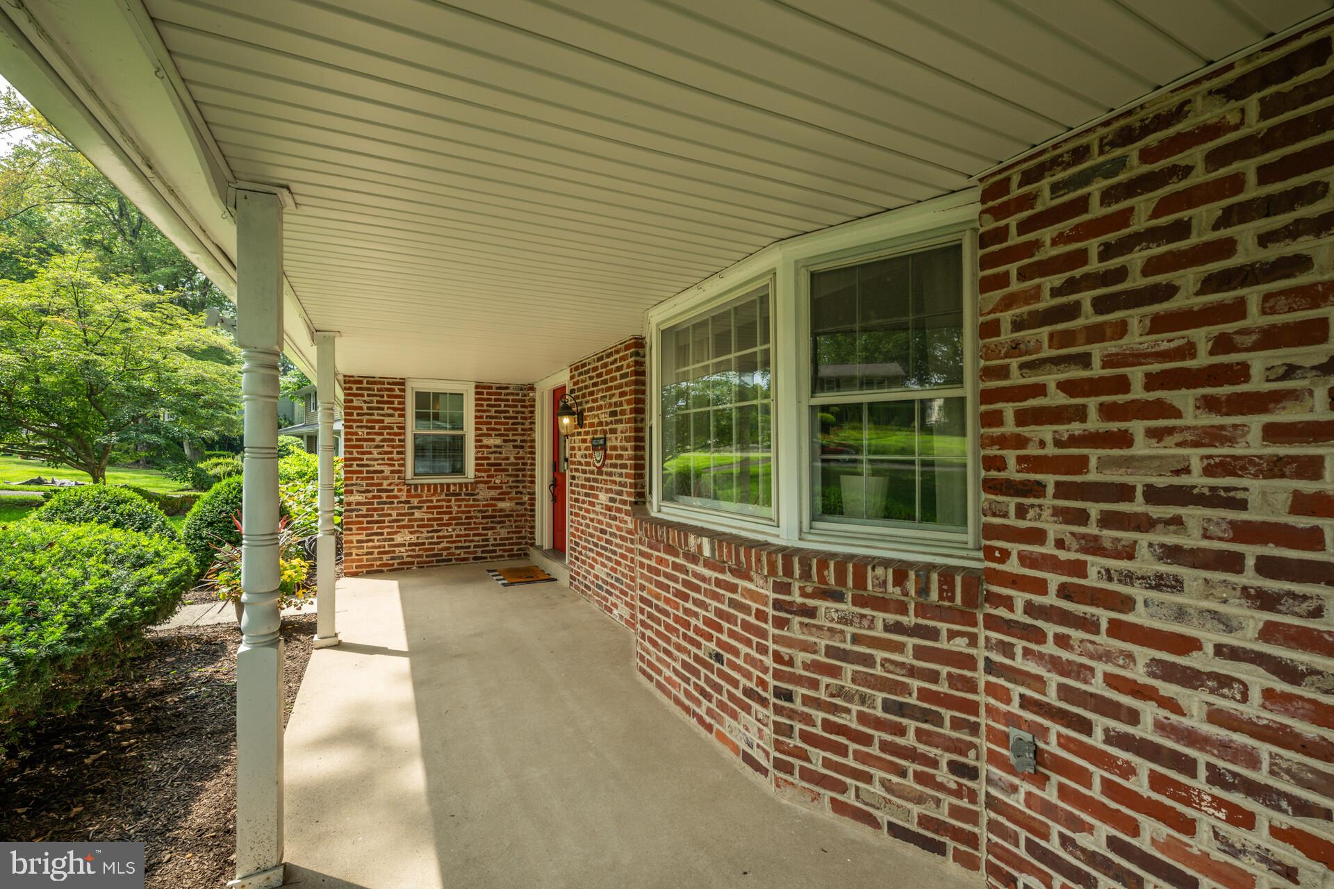 1019 LAFAYETTE DRIVE