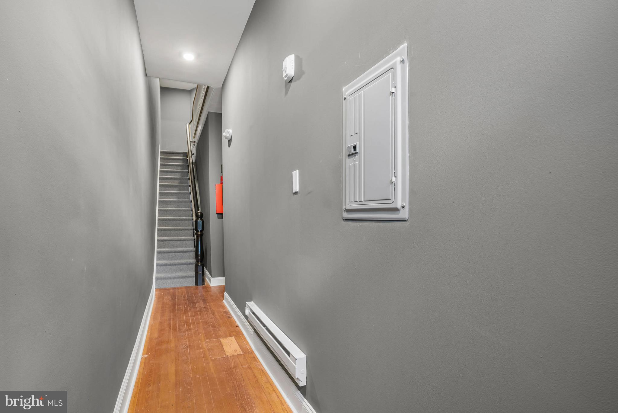 EAST FALLS - Residential Income