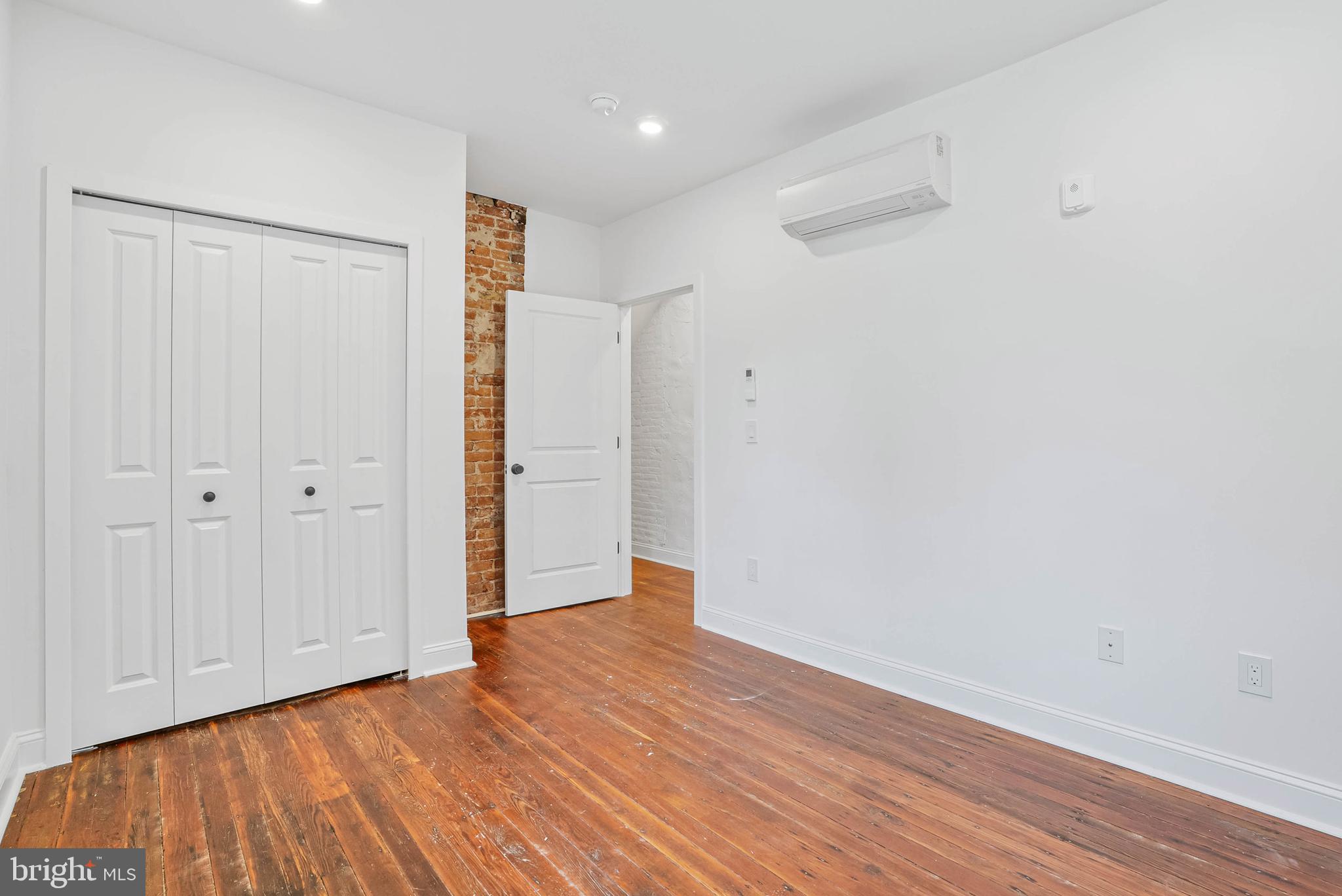 EAST FALLS - Residential Income