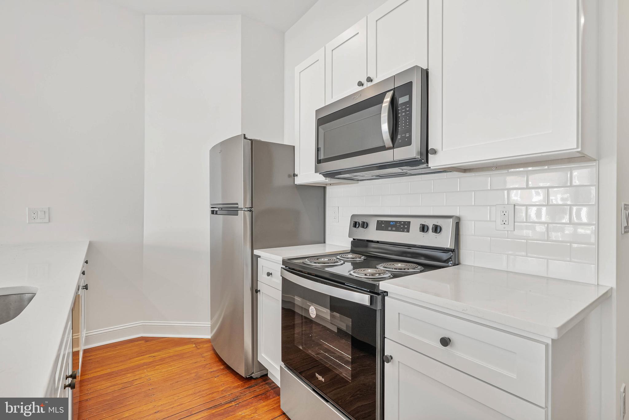 EAST FALLS - Residential Income