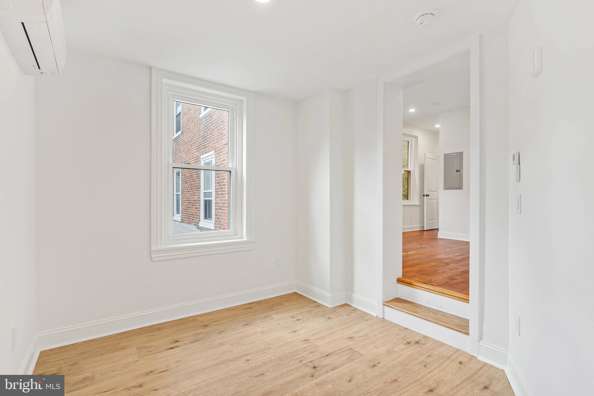 EAST FALLS - Residential Income