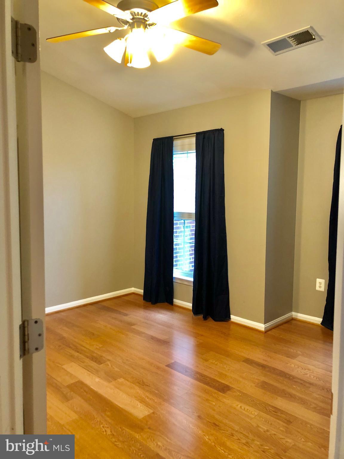 GREAT OAK - Residential Lease
