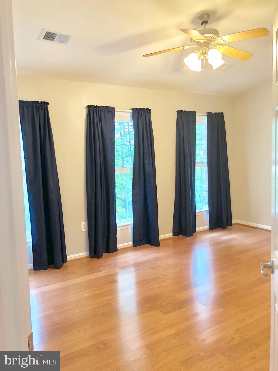 GREAT OAK - Residential Lease