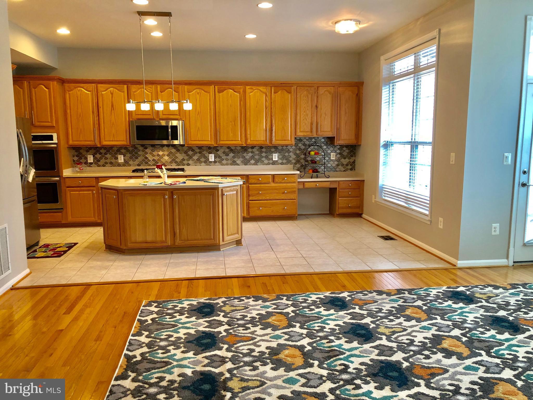GREAT OAK - Residential Lease