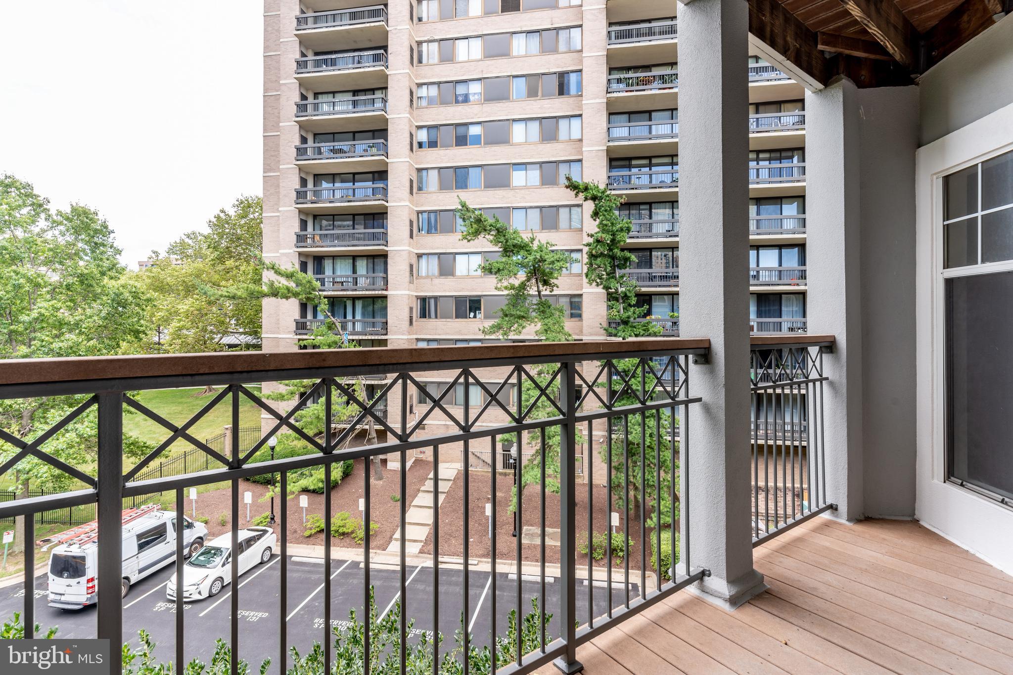 SAVOY PARK CONDOMINIUMS - Residential