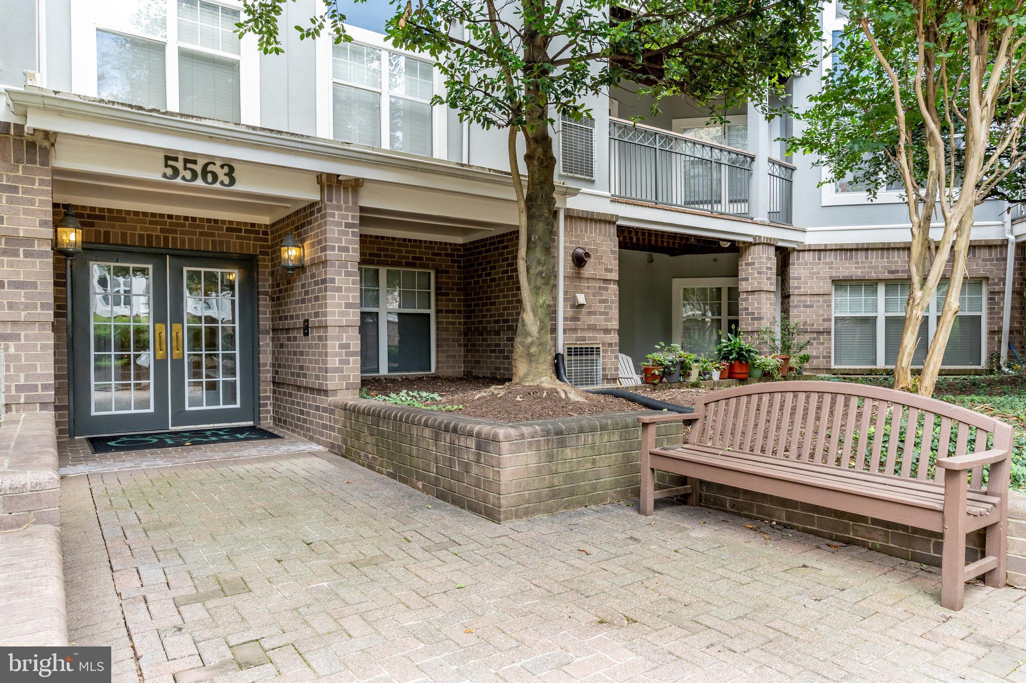 SAVOY PARK CONDOMINIUMS - Residential