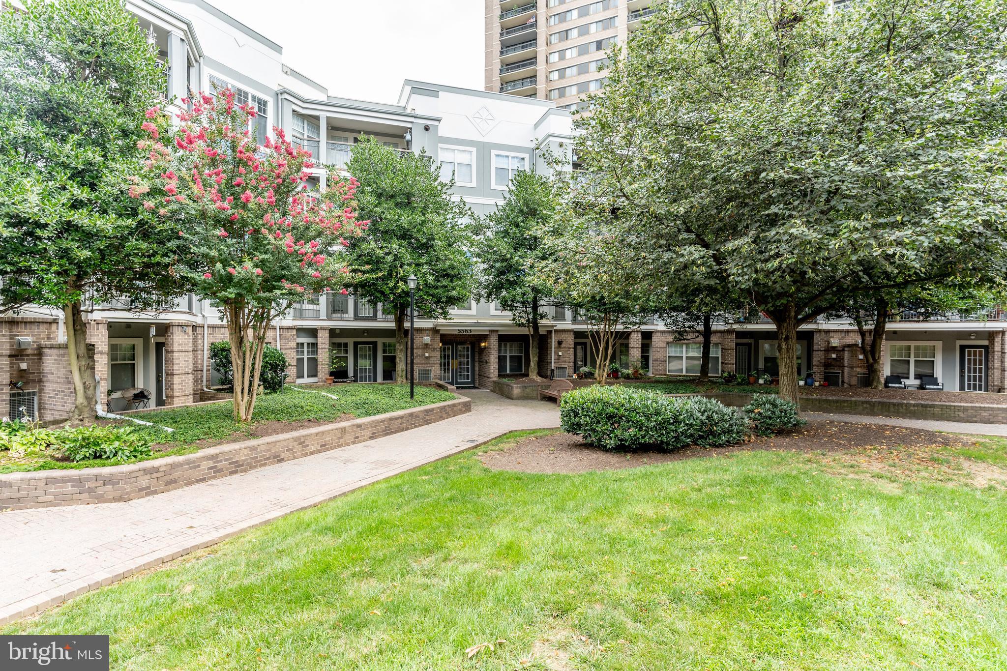 SAVOY PARK CONDOMINIUMS - Residential