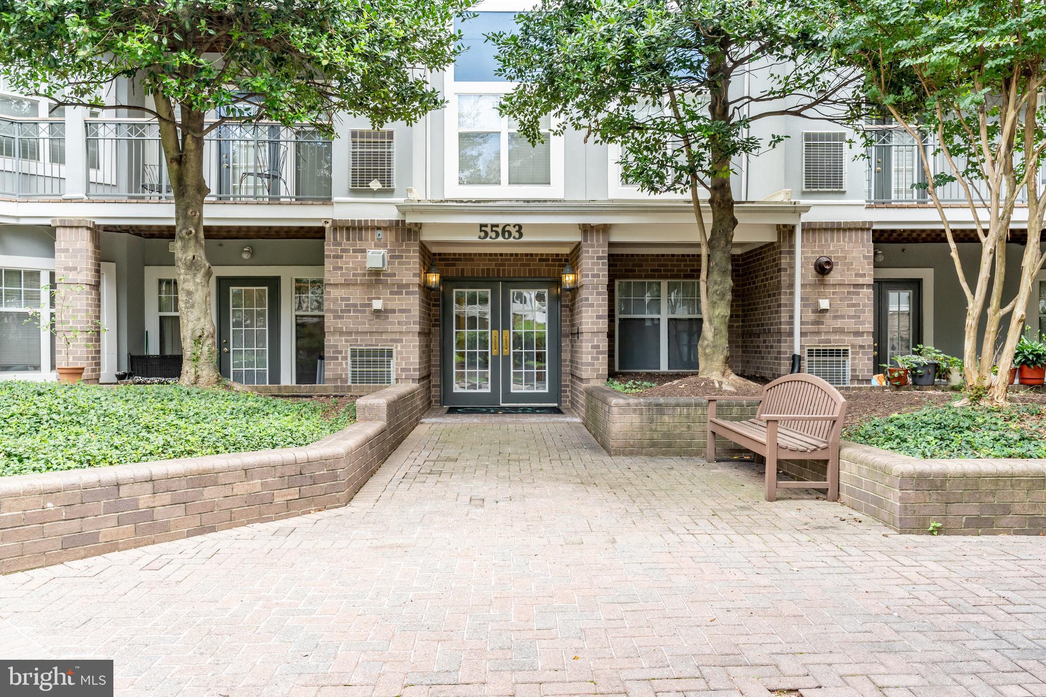 SAVOY PARK CONDOMINIUMS - Residential