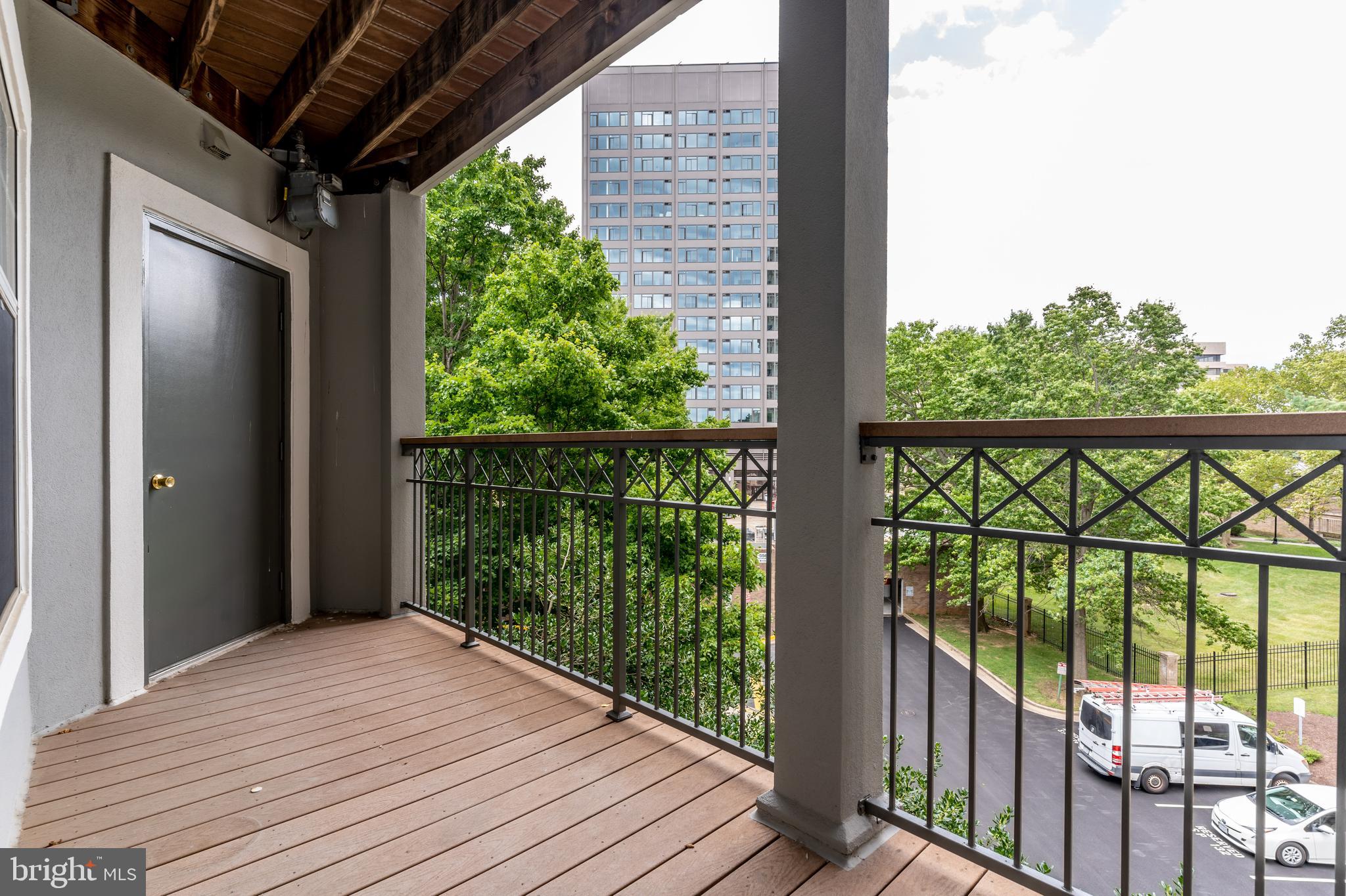 SAVOY PARK CONDOMINIUMS - Residential