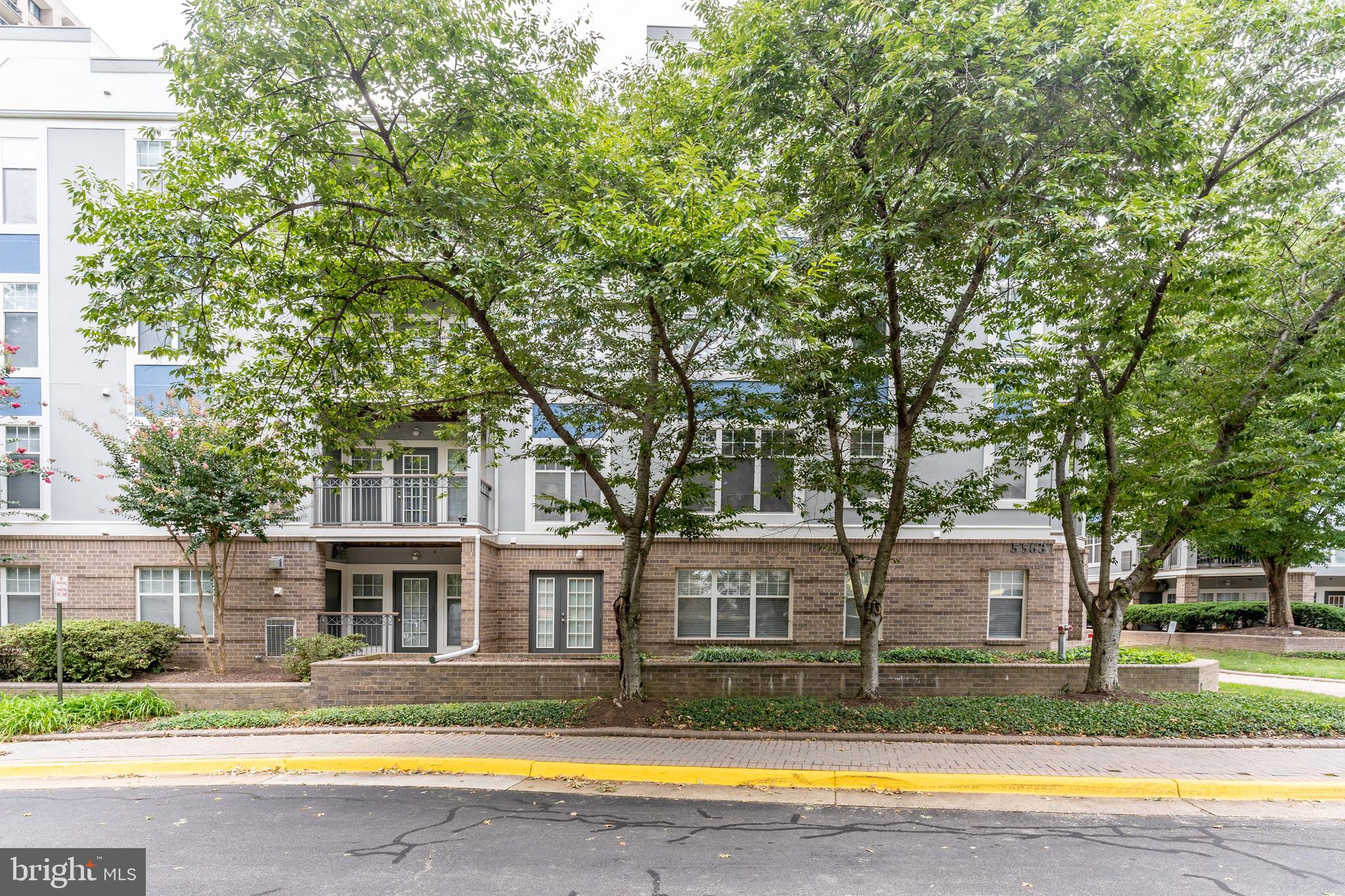 SAVOY PARK CONDOMINIUMS - Residential