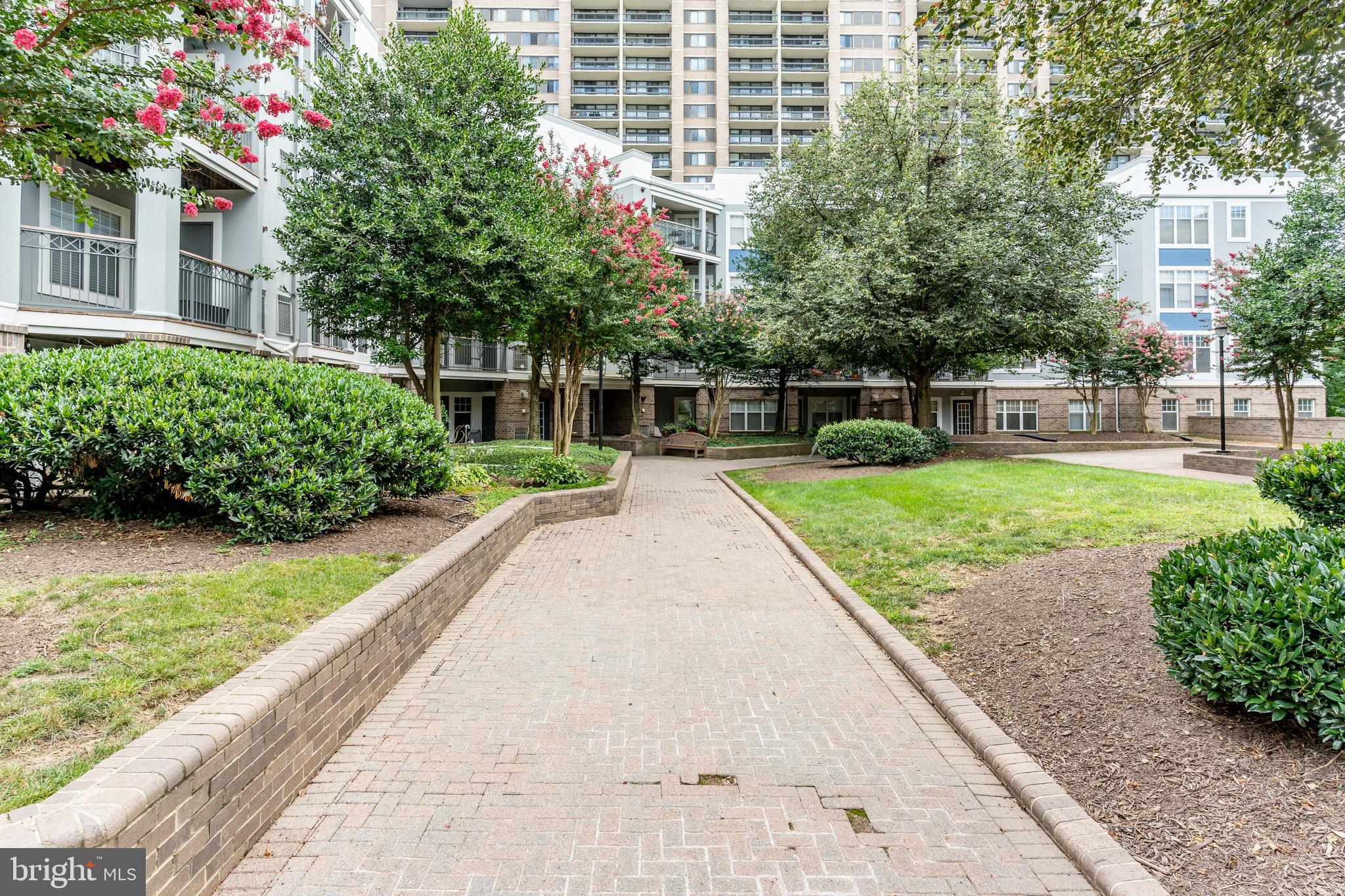 SAVOY PARK CONDOMINIUMS - Residential