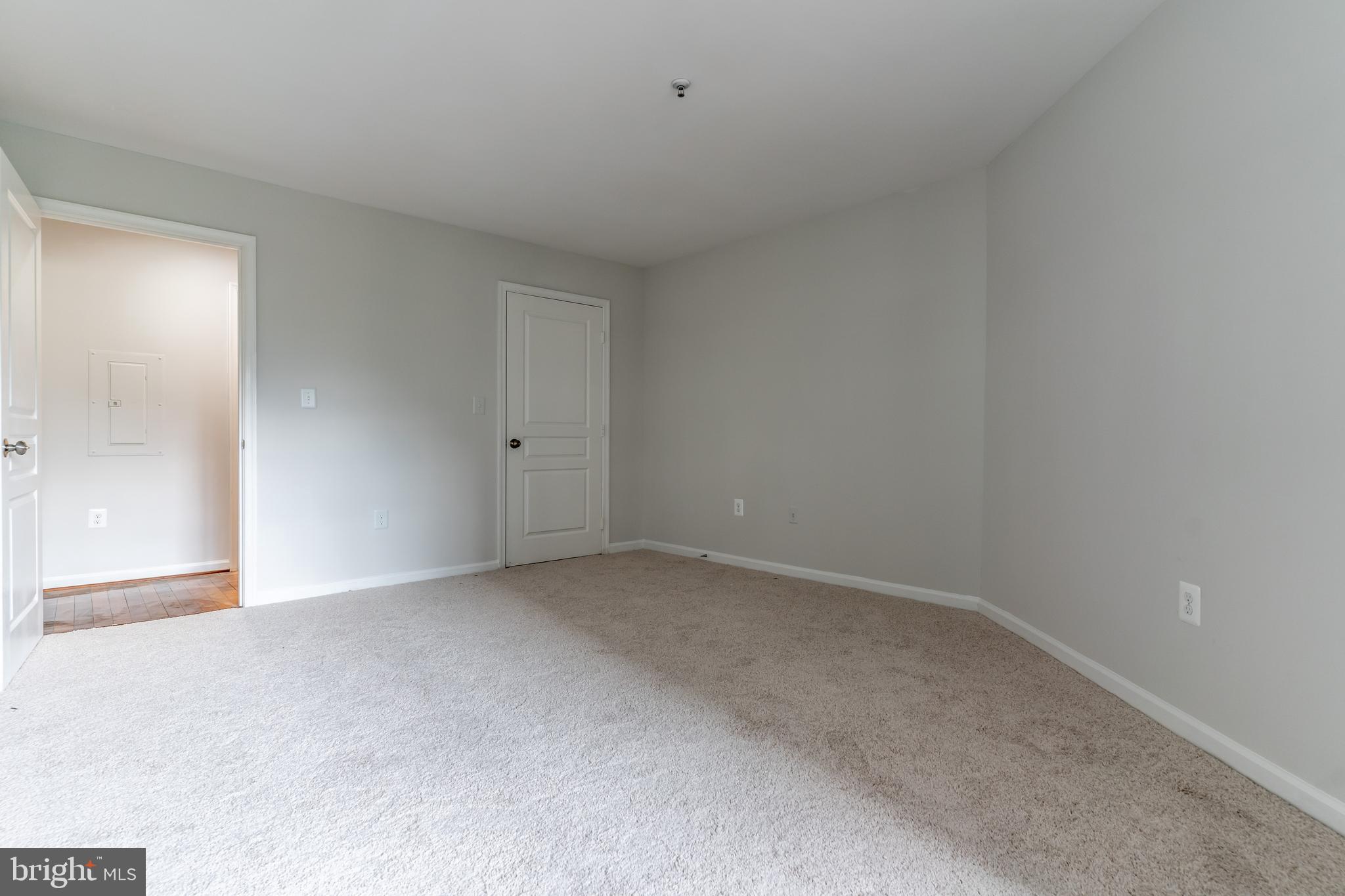 SAVOY PARK CONDOMINIUMS - Residential