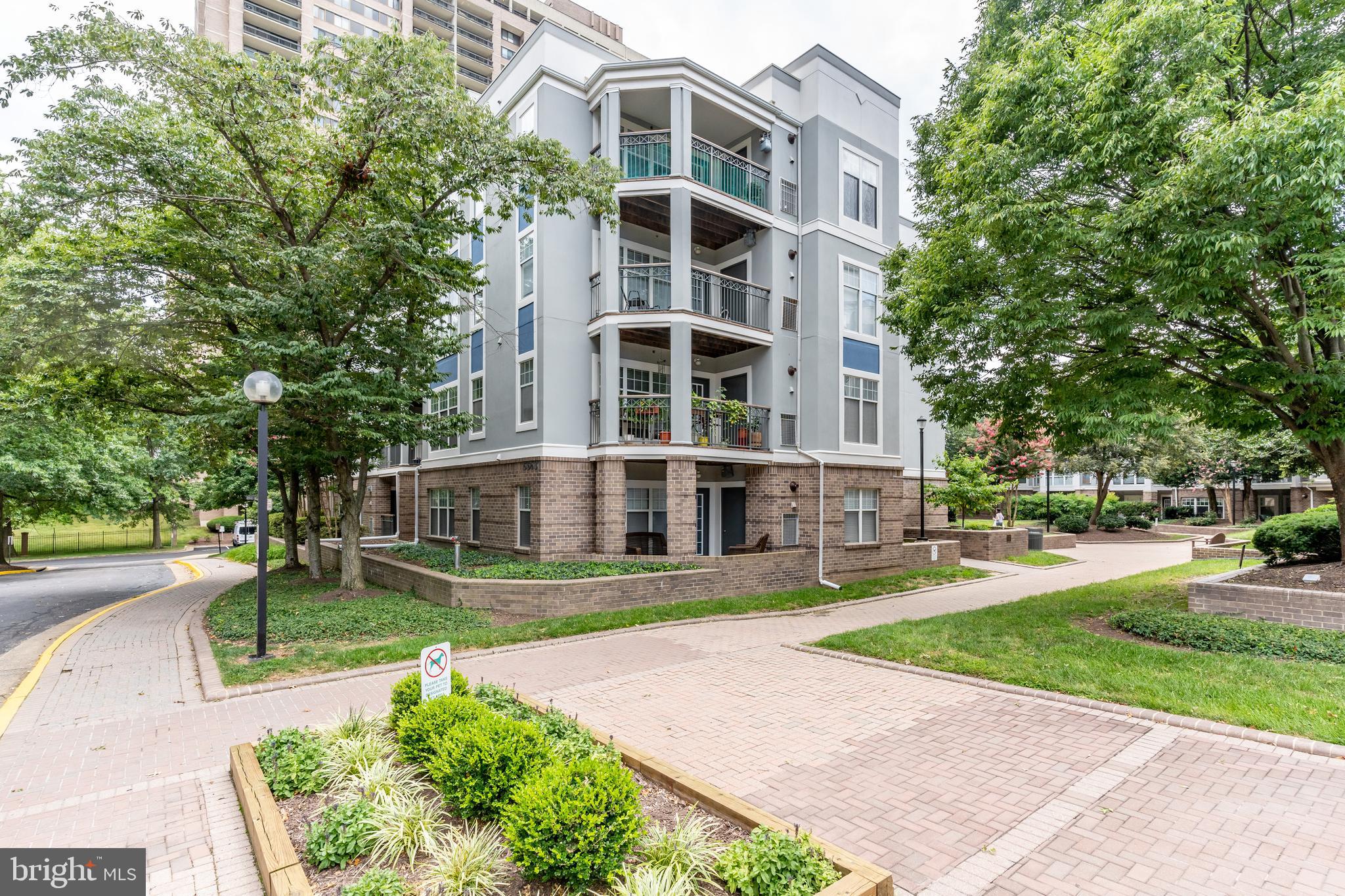 SAVOY PARK CONDOMINIUMS - Residential