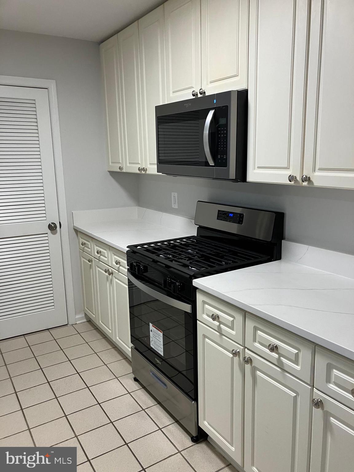 SAVOY PARK CONDOMINIUMS - Residential