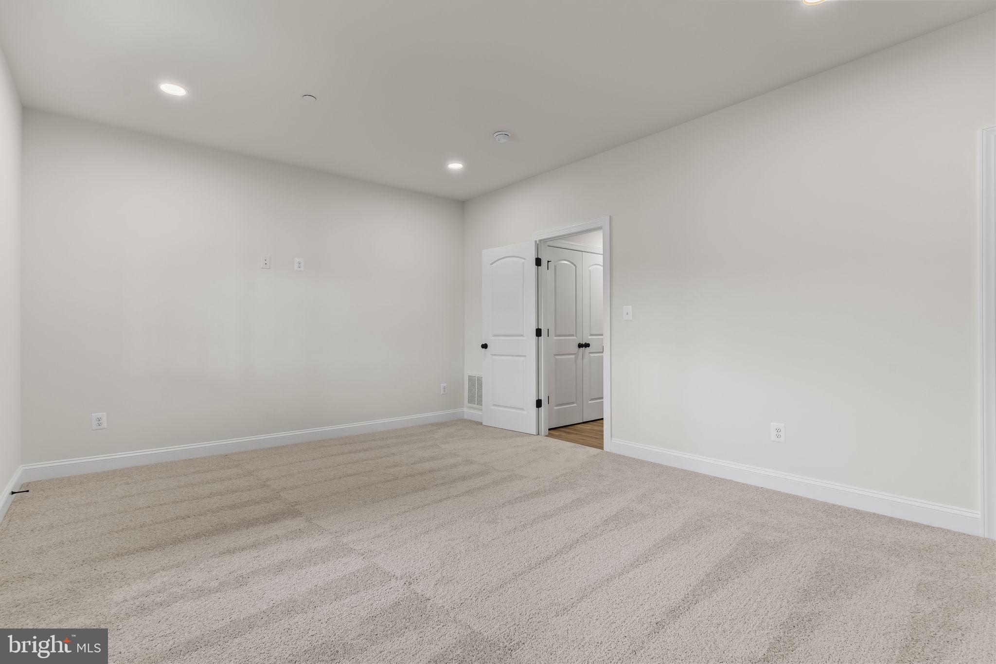 MEADOWS AT TOWN RUN II - Residential