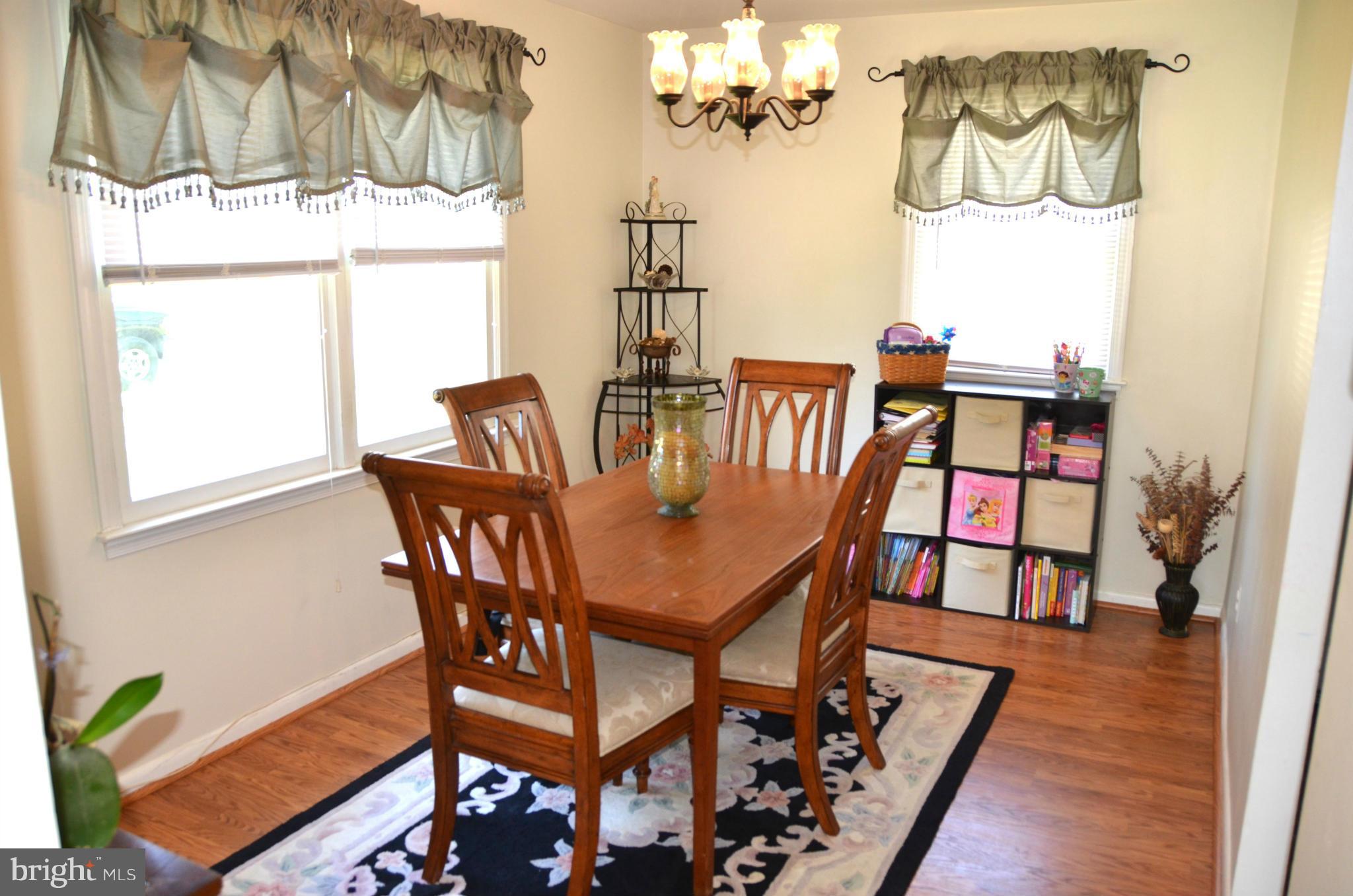 WOODLAND BEACH - Residential