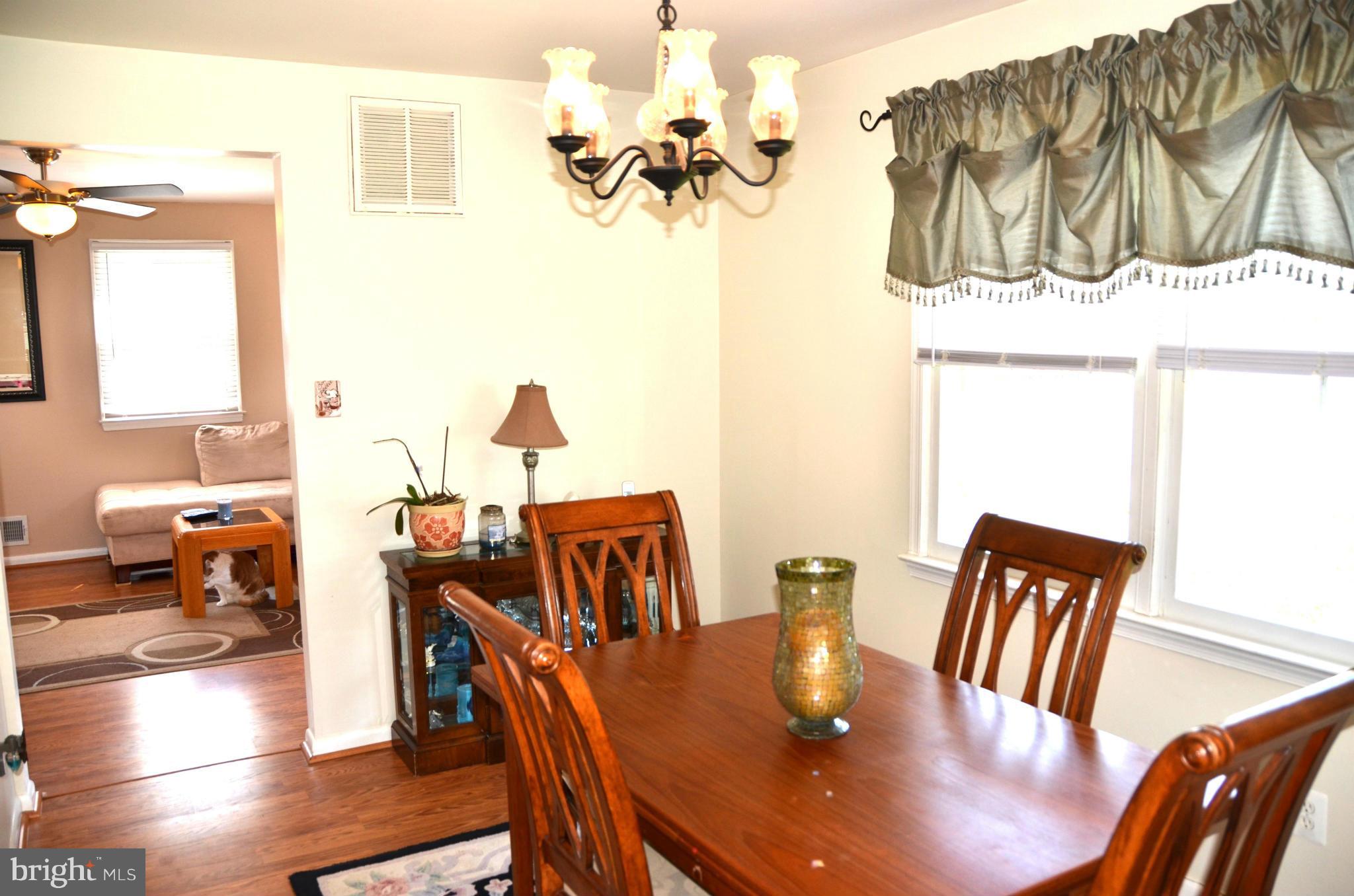 WOODLAND BEACH - Residential