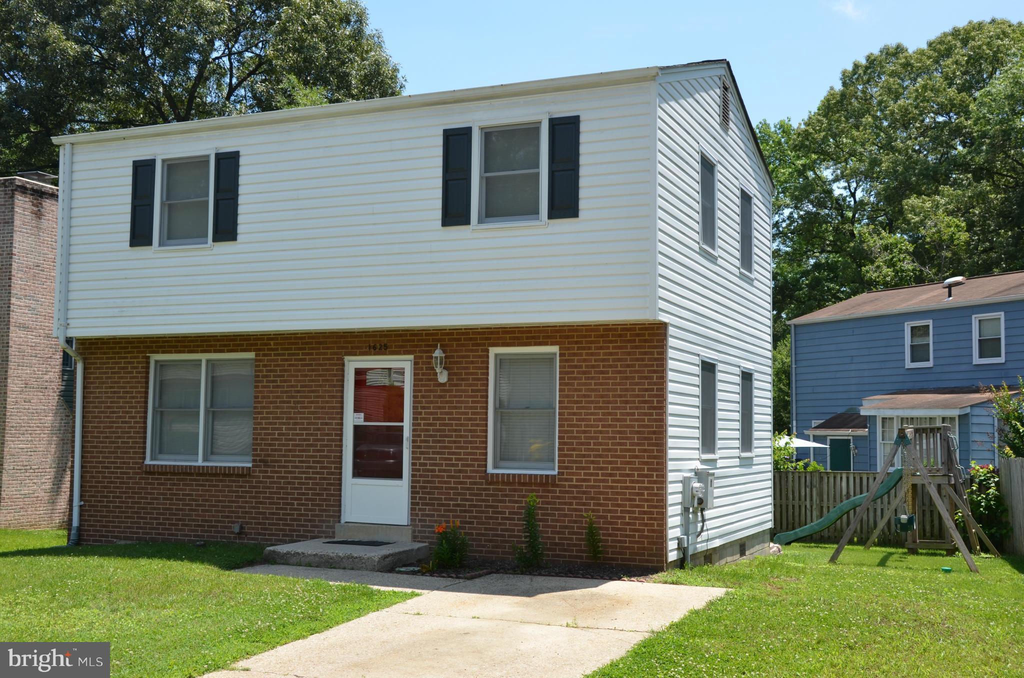 WOODLAND BEACH - Residential