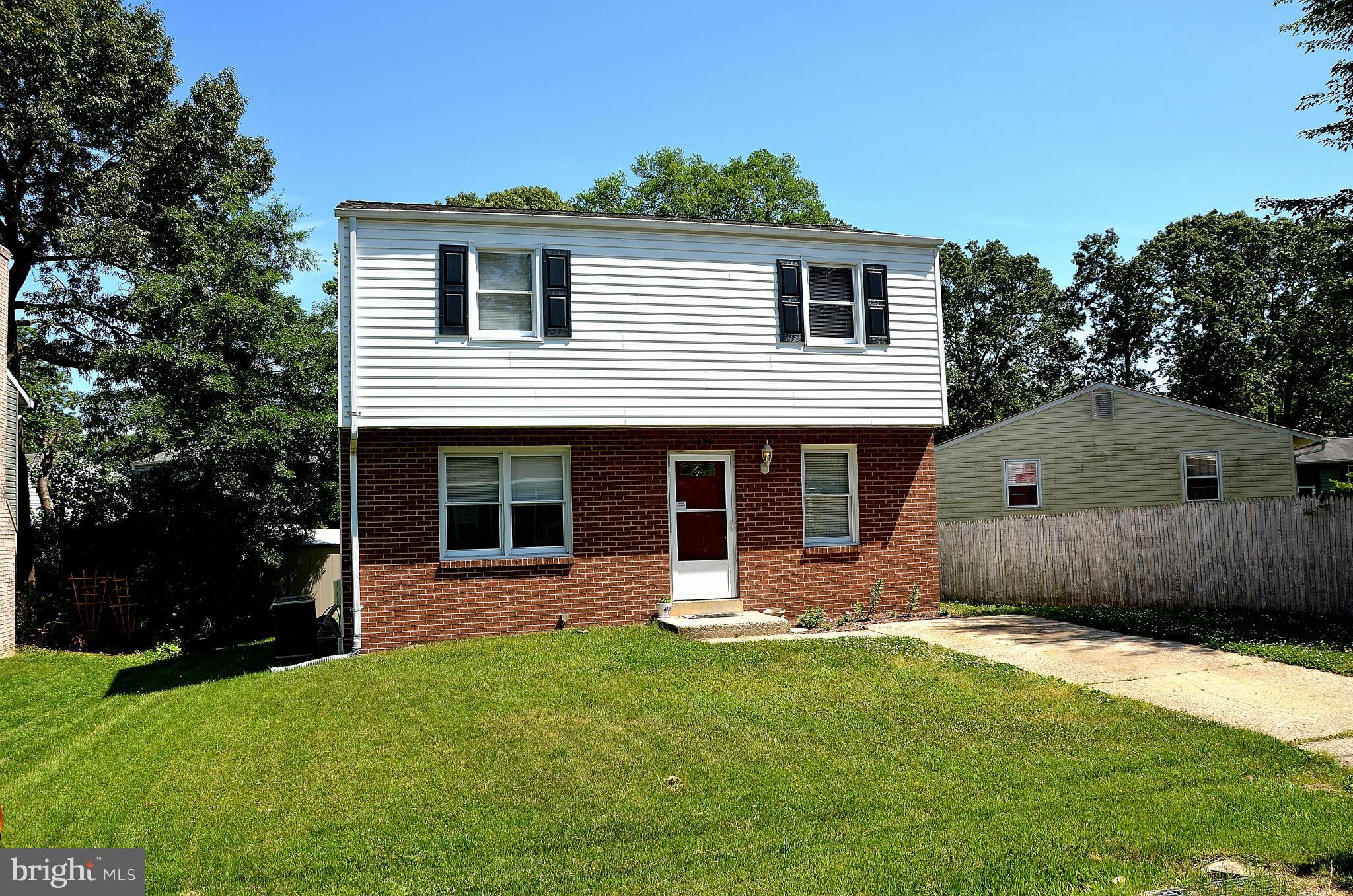 WOODLAND BEACH - Residential