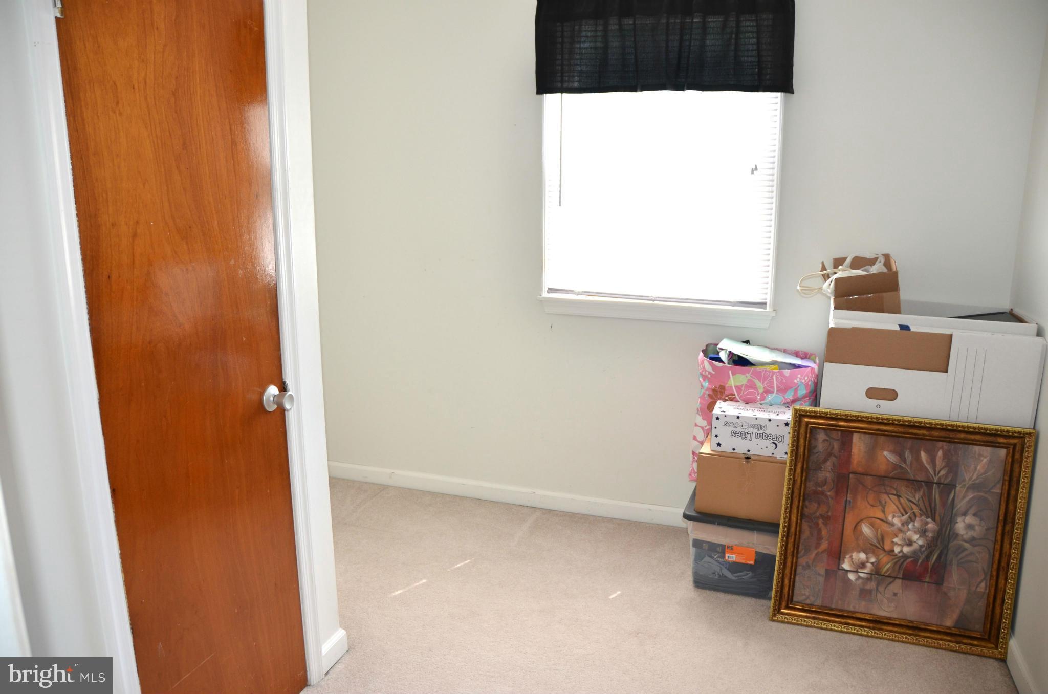 WOODLAND BEACH - Residential