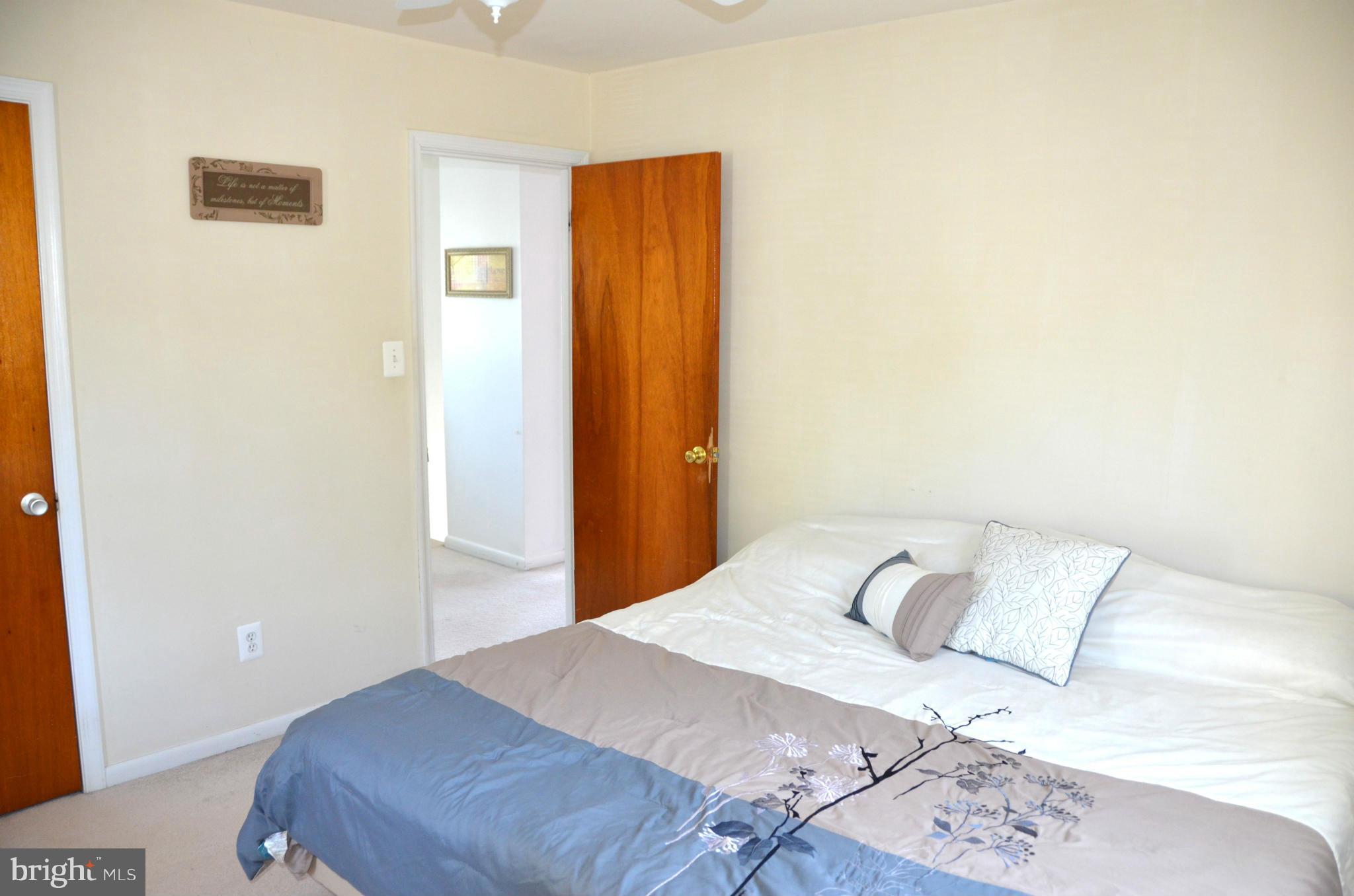 WOODLAND BEACH - Residential