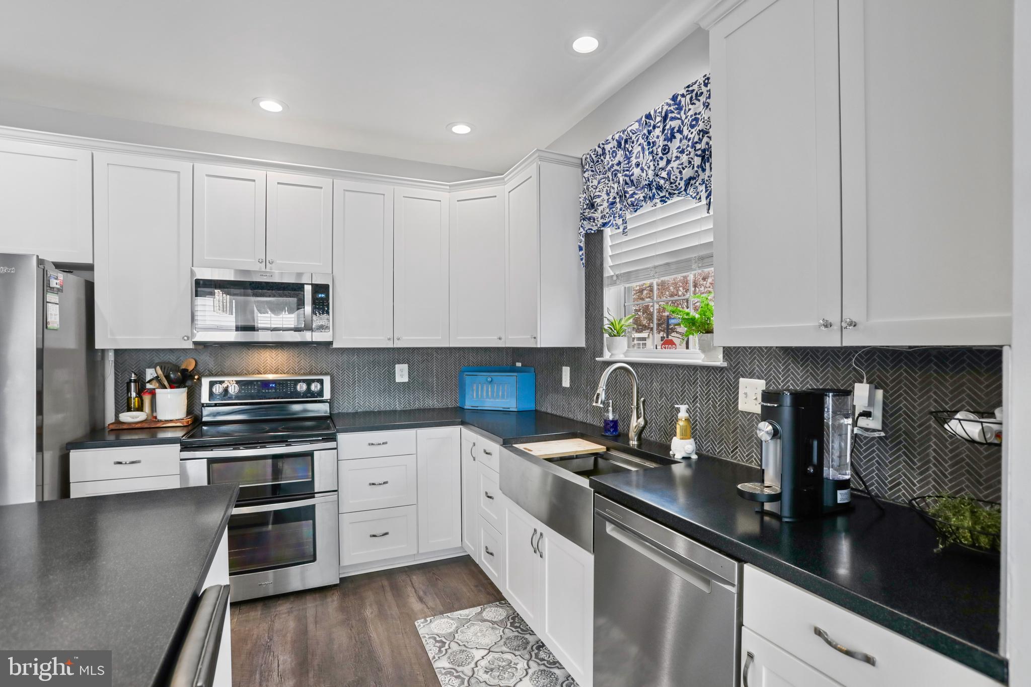 SOUTH RIDING - Residential