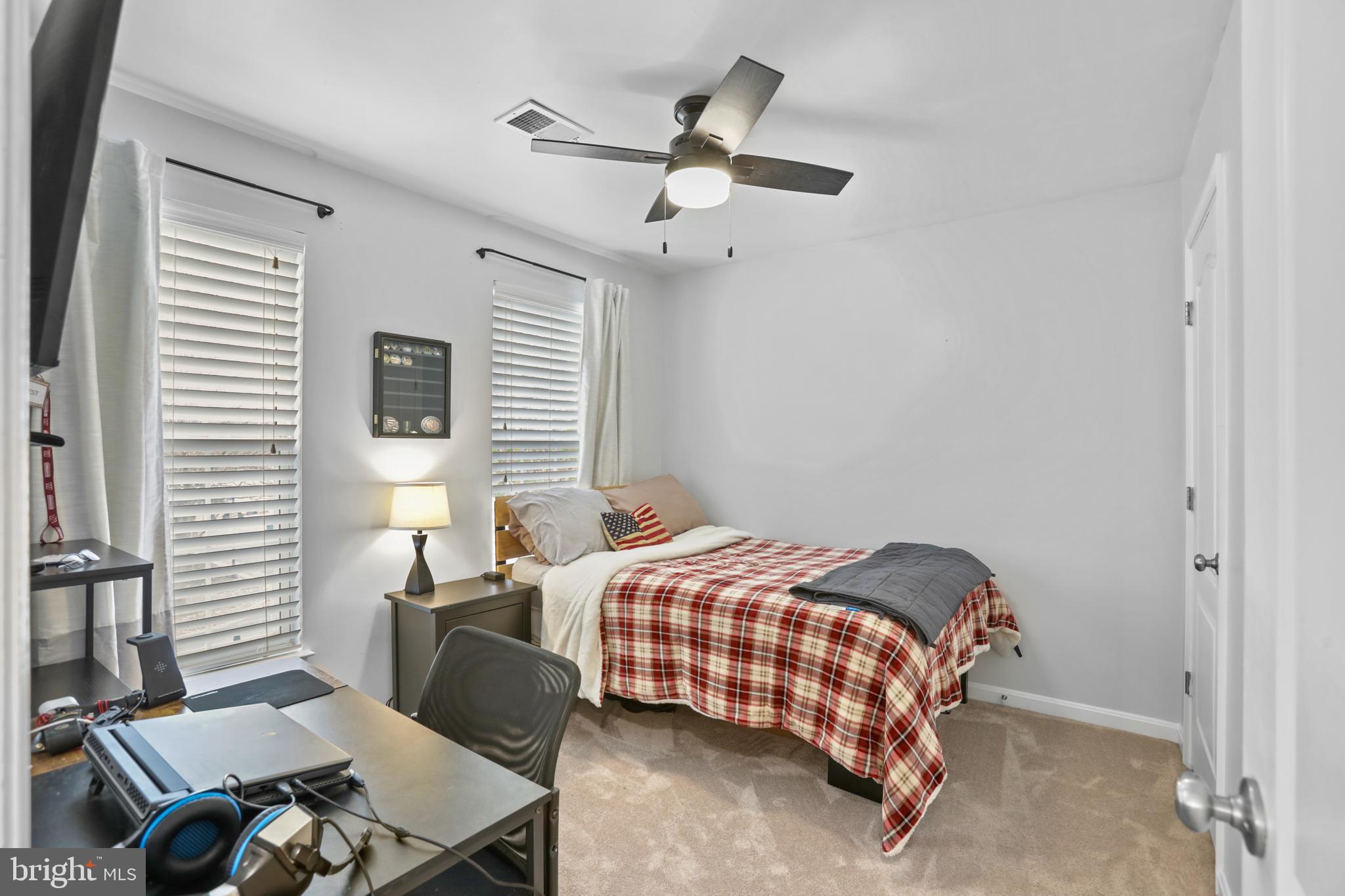 SOUTH RIDING - Residential