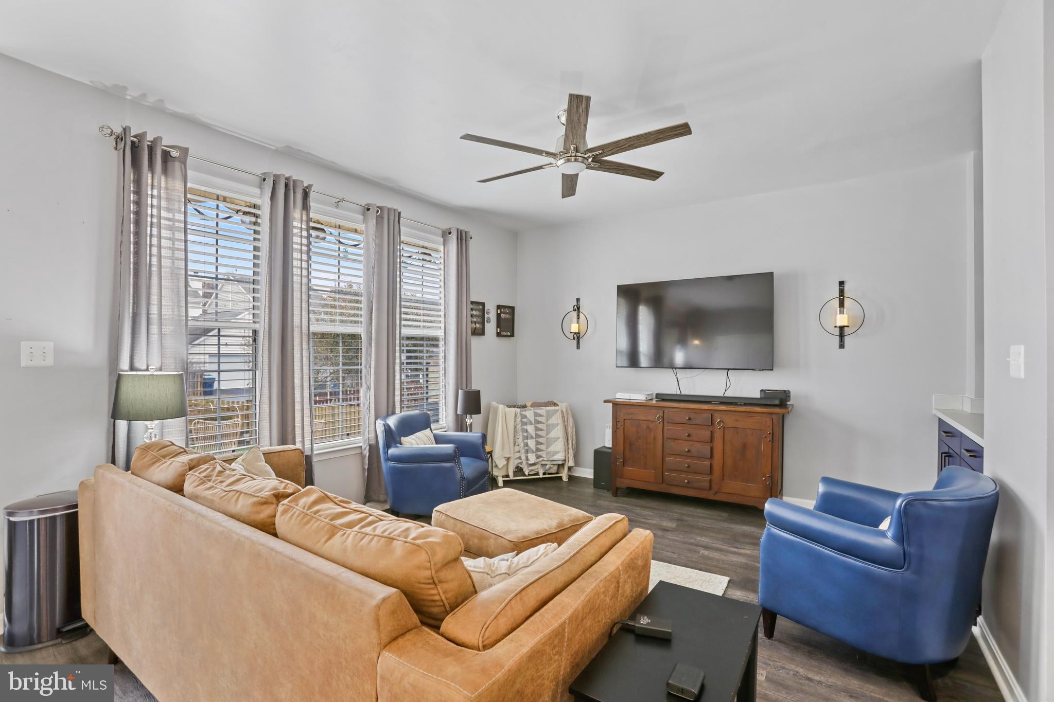 SOUTH RIDING - Residential