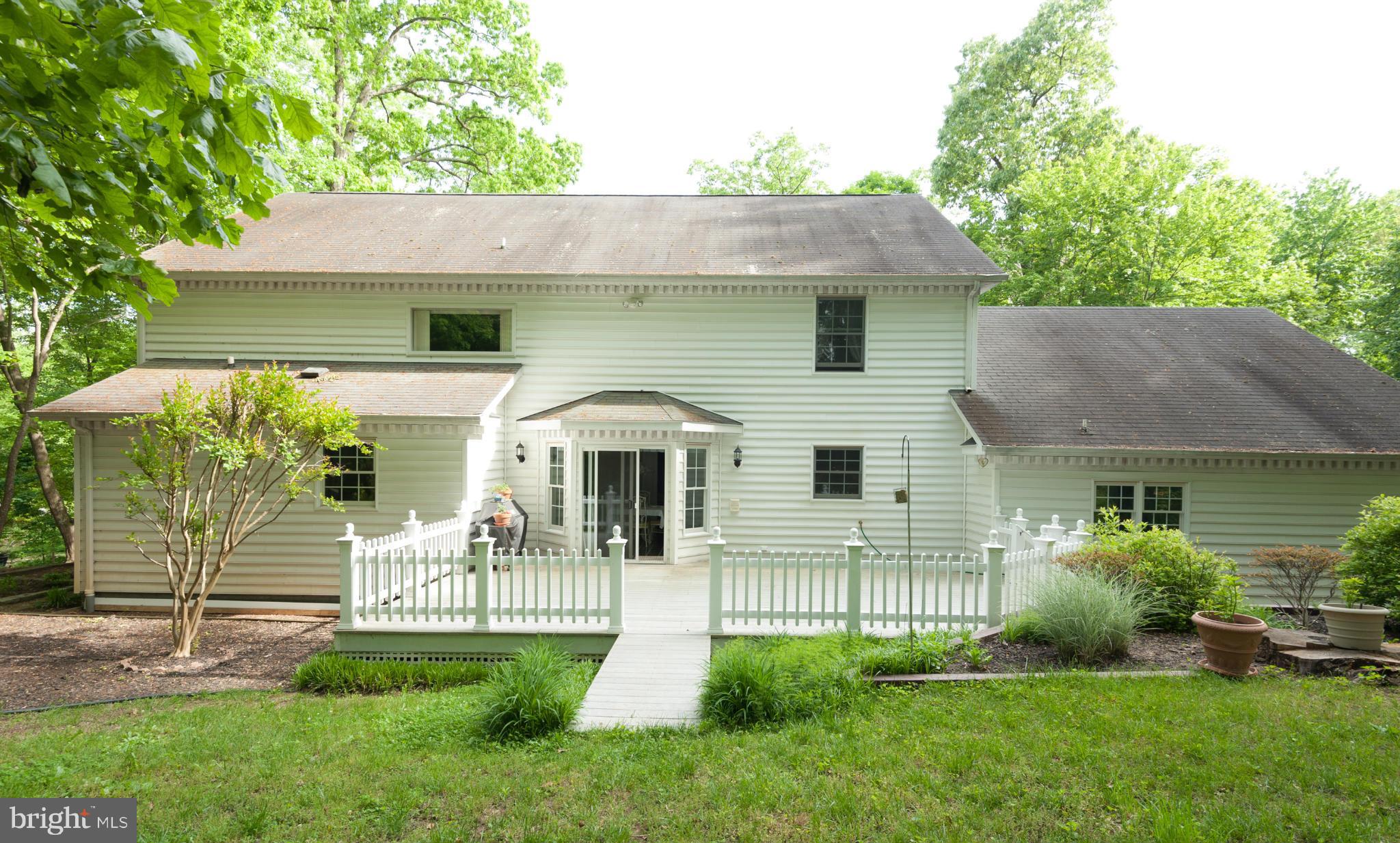 ANNAPOLIS ROADS - Residential