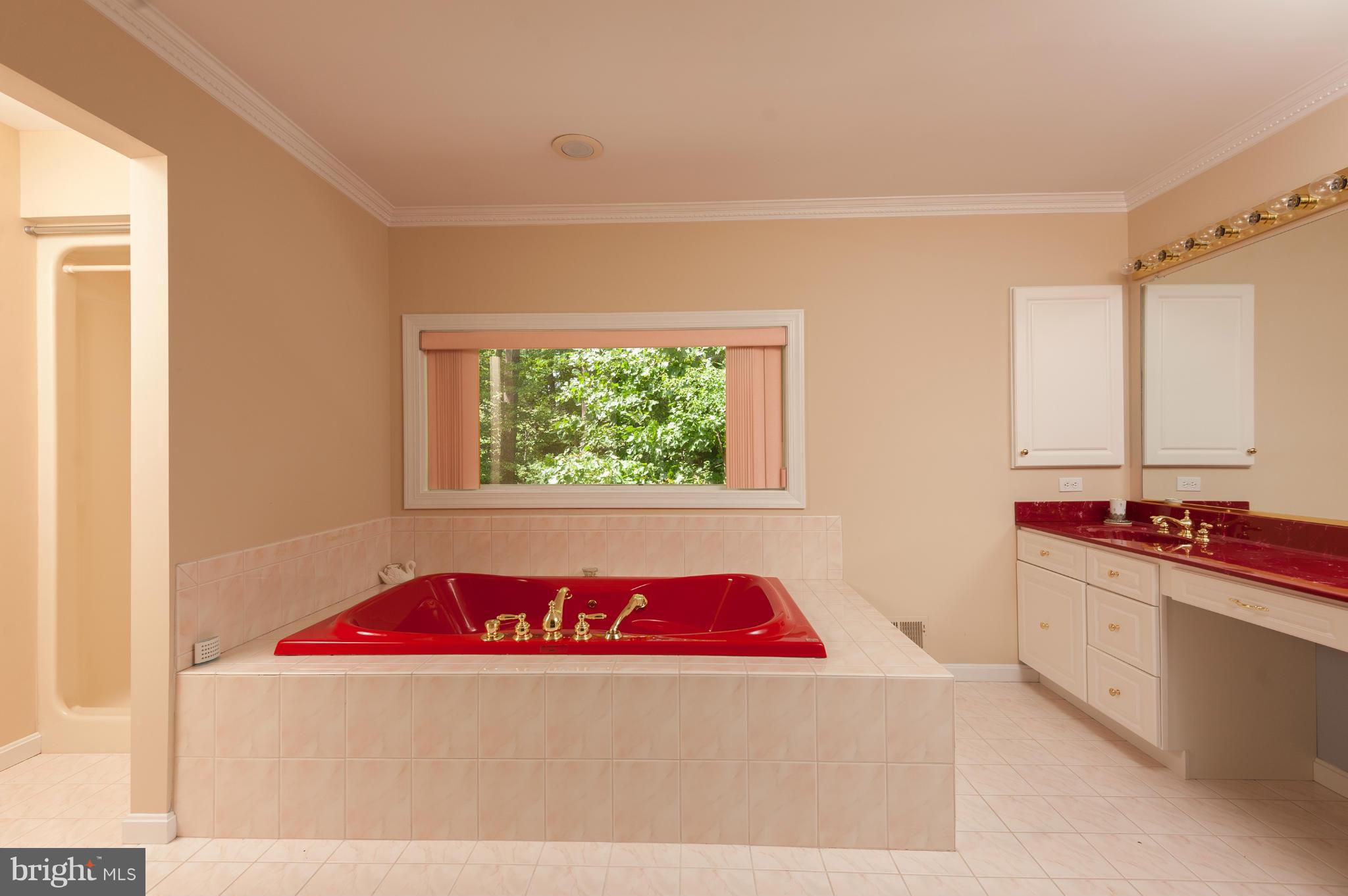 ANNAPOLIS ROADS - Residential