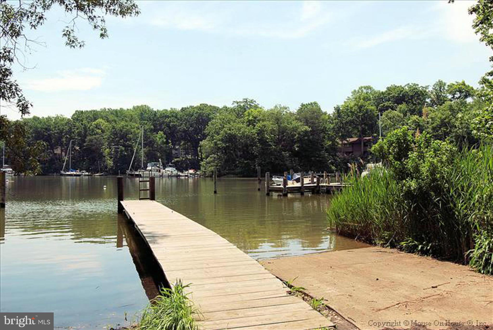 ANNAPOLIS ROADS - Residential