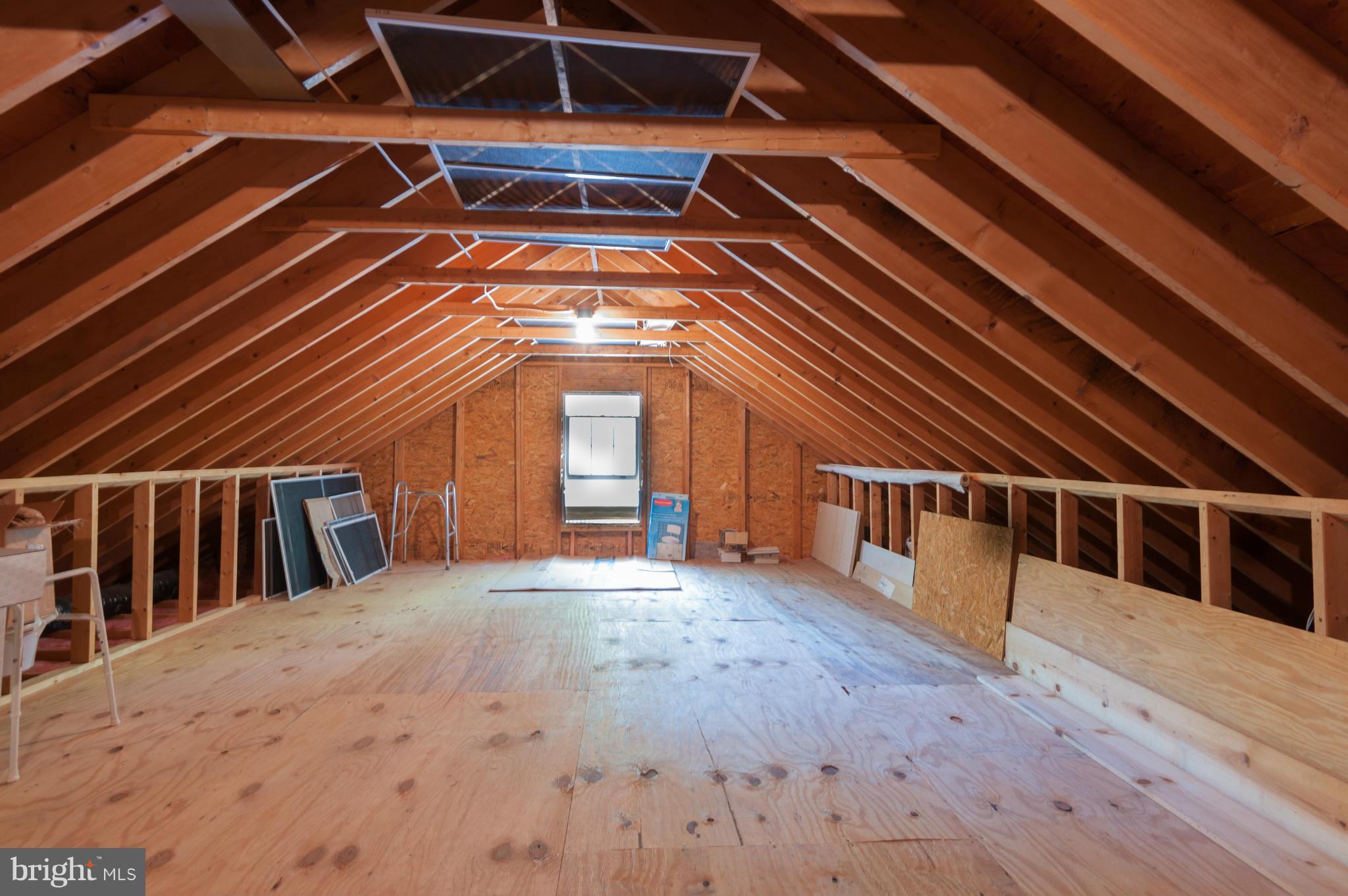 ANNAPOLIS ROADS - Residential