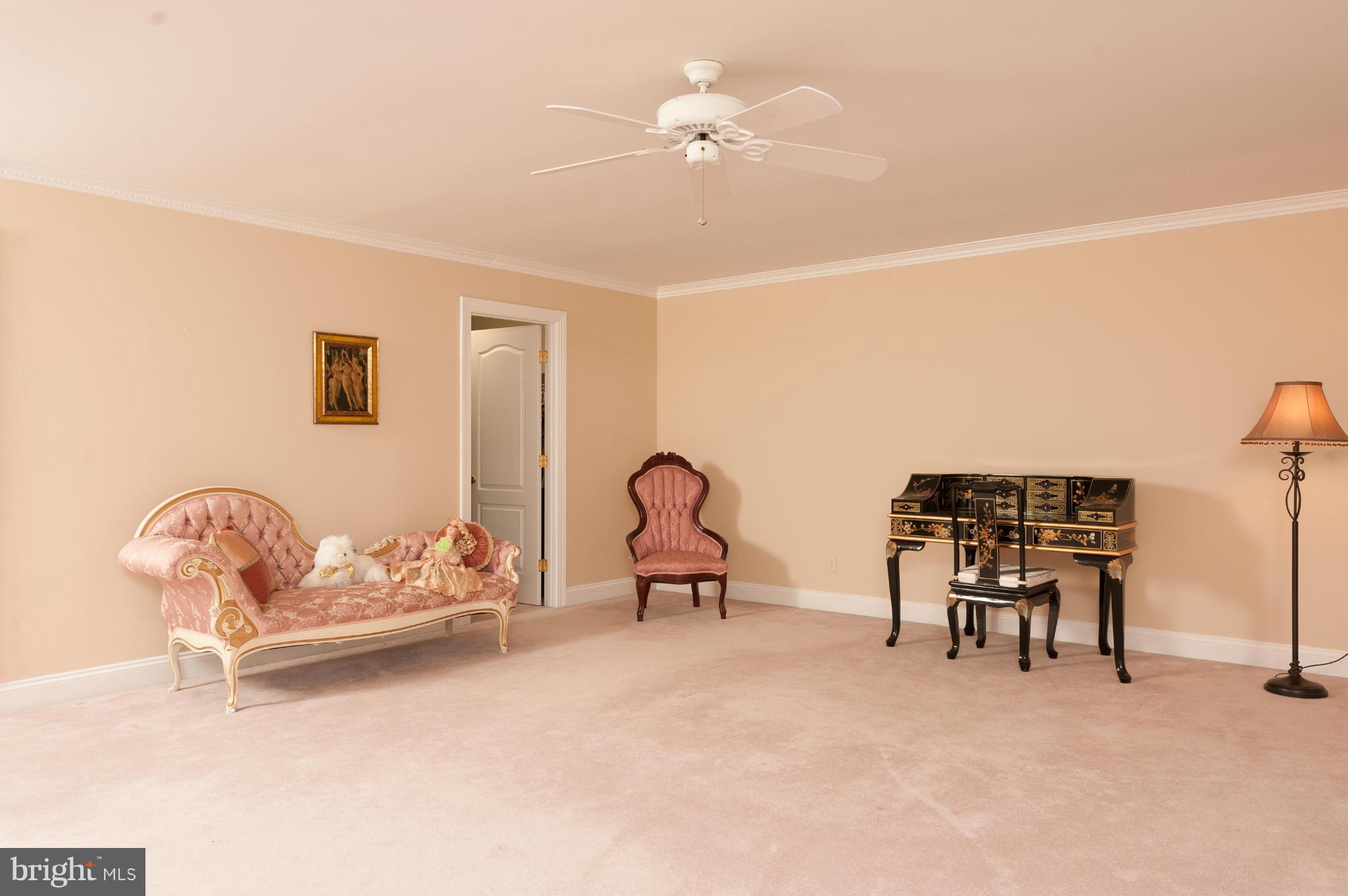 ANNAPOLIS ROADS - Residential