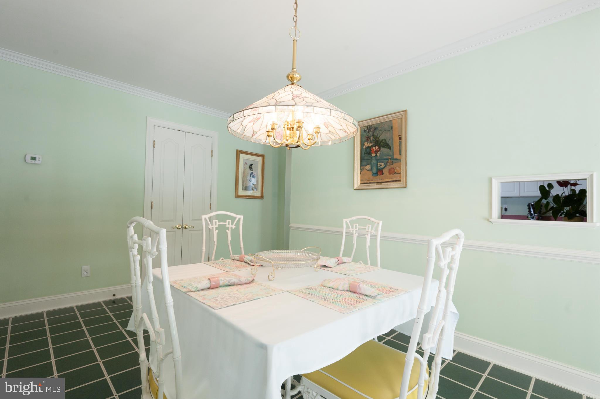 ANNAPOLIS ROADS - Residential